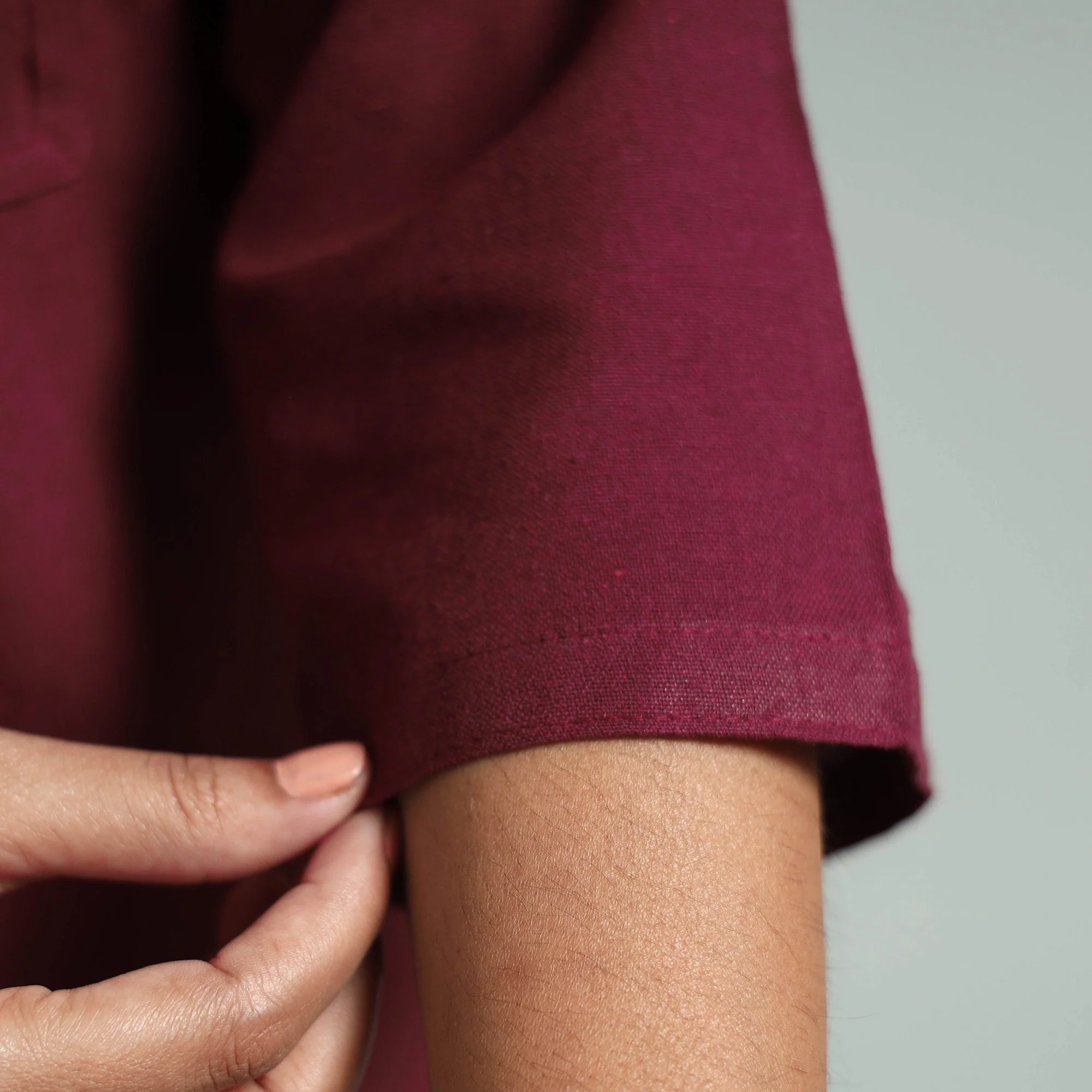 Maroon Jhiri Handloom Cotton Pintuck Long Kurta - Image 5