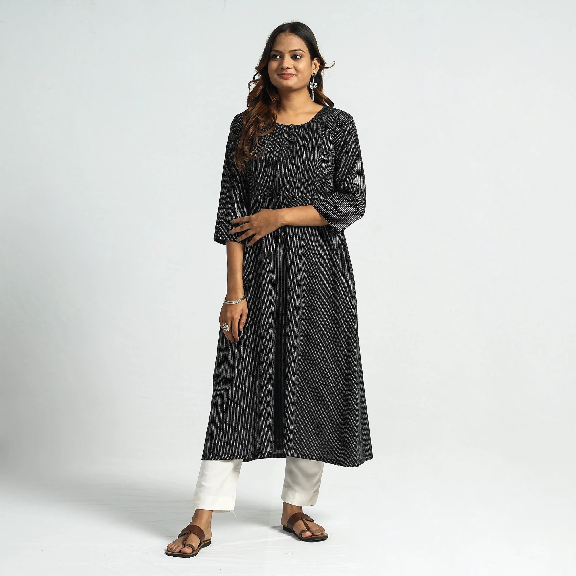 Black - Plain Running Stitch Cotton Pintuck Long Kurta - Image 2