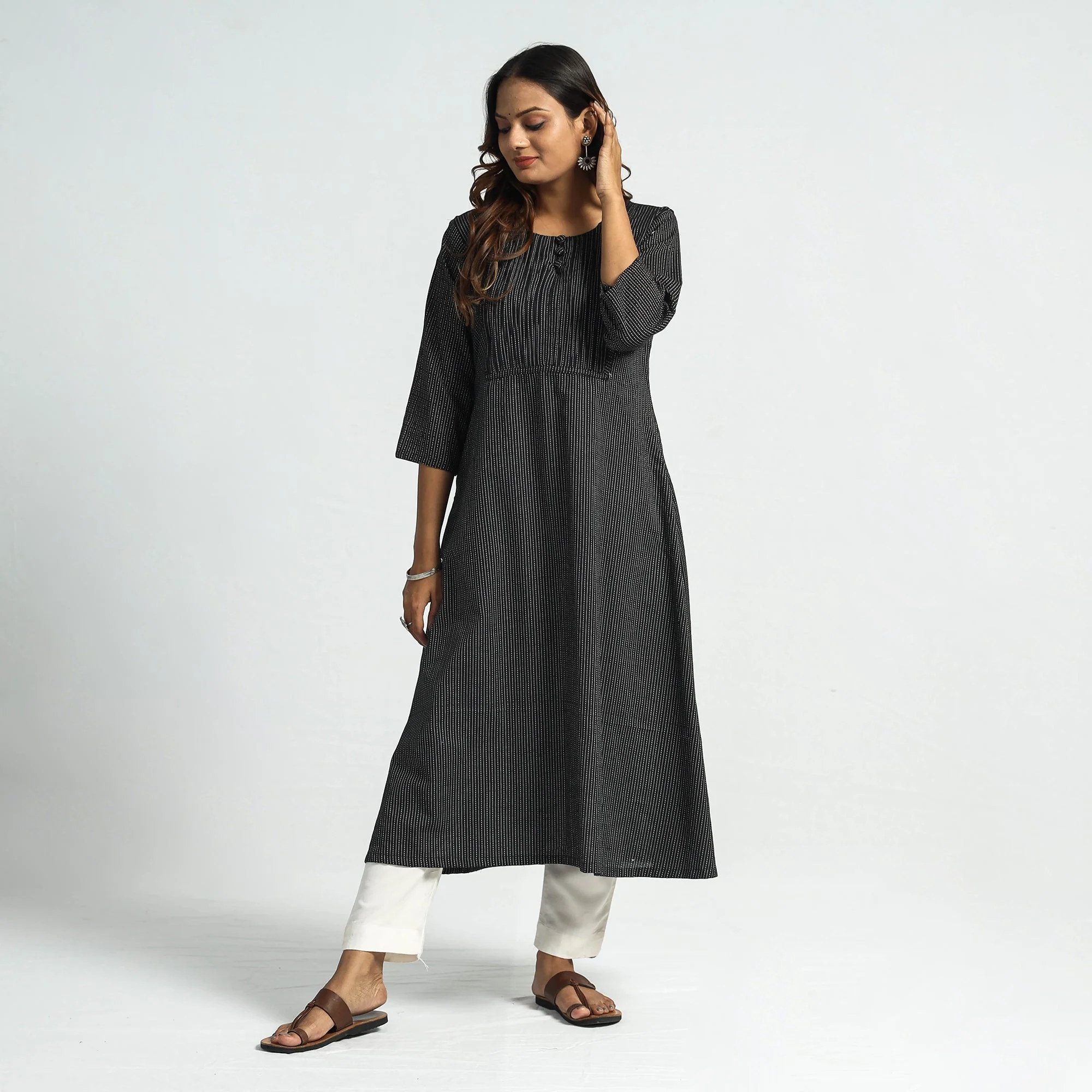Black - Plain Running Stitch Cotton Pintuck Long Kurta - Image 3