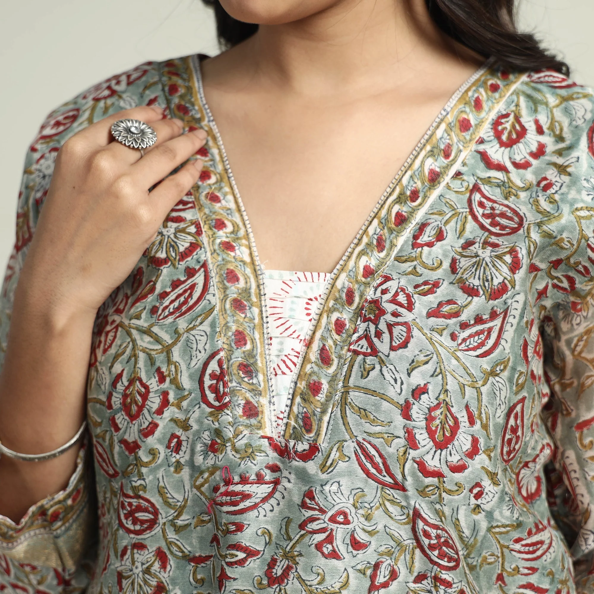 Green - Sanganeri Block Printed Maheshwari Silk Kurta with Palazzo & Dupatta Set - Image 5