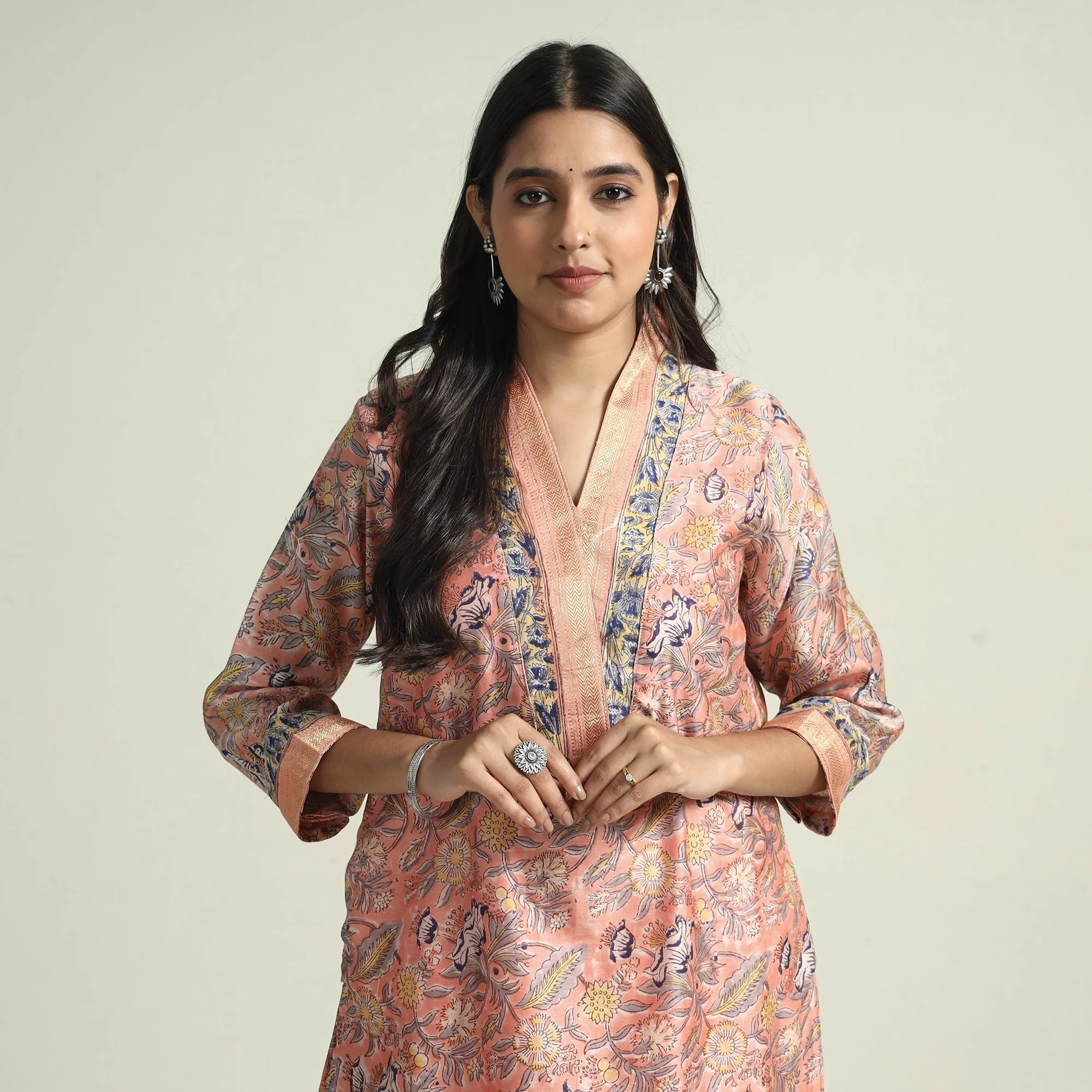 Peach - Sanganeri Block Printed Maheshwari Silk Kurta with Palazzo & Dupatta Set - Image 3