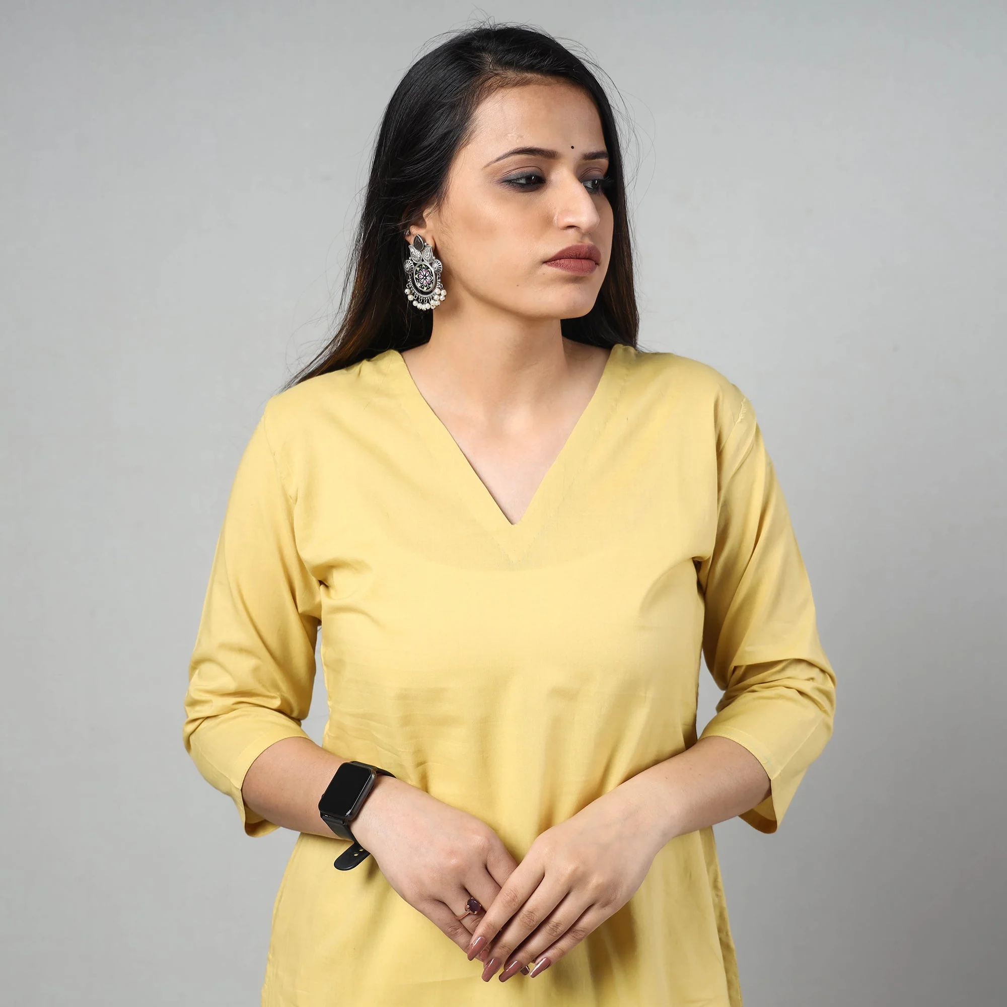 Light Yellow Plain Cotton Long Kurta - Image 3