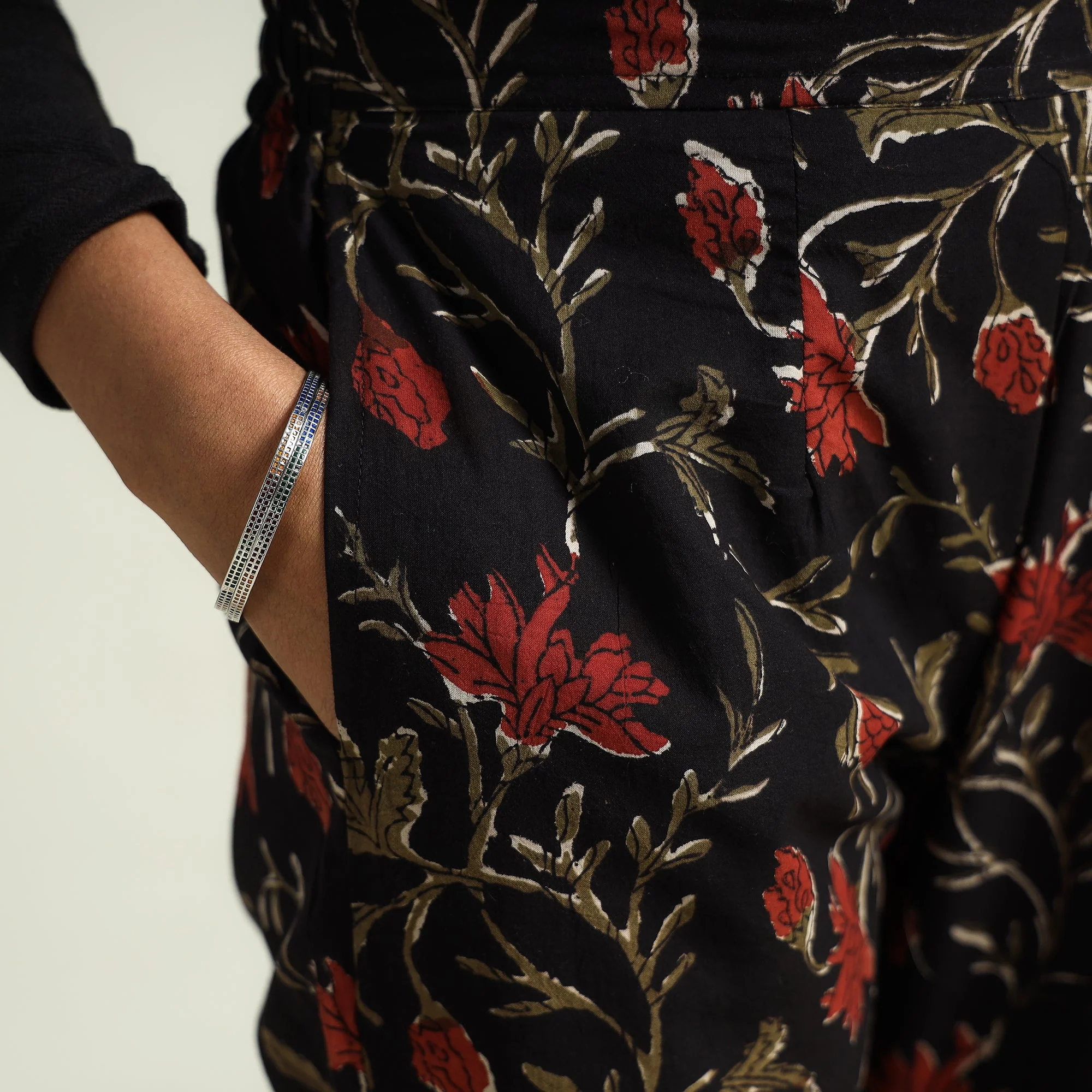 Black - Bagru Block Printed Cotton Tapered Pant - Image 4