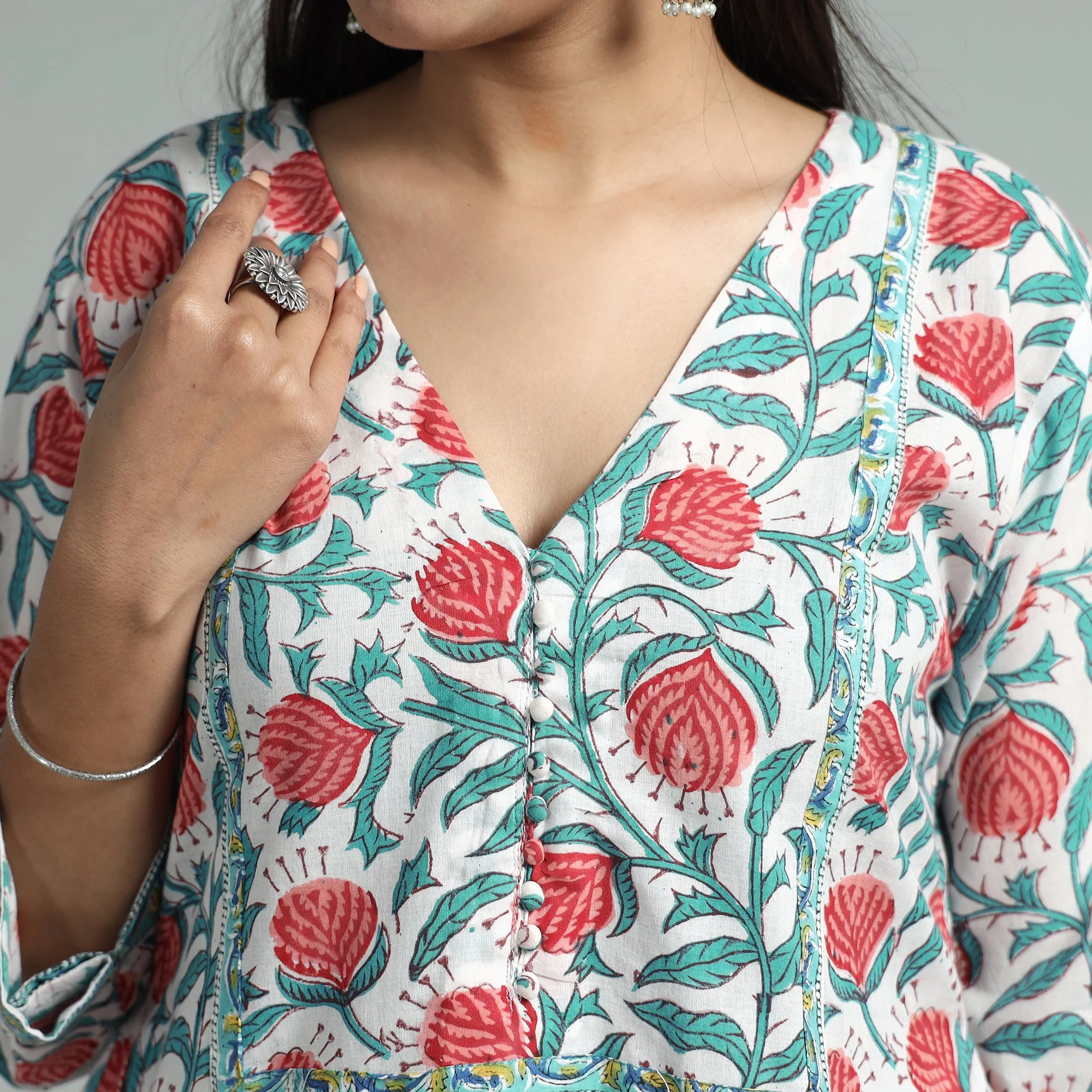White - Sanganeri Block Printed Cotton Straight Kurta - Image 4