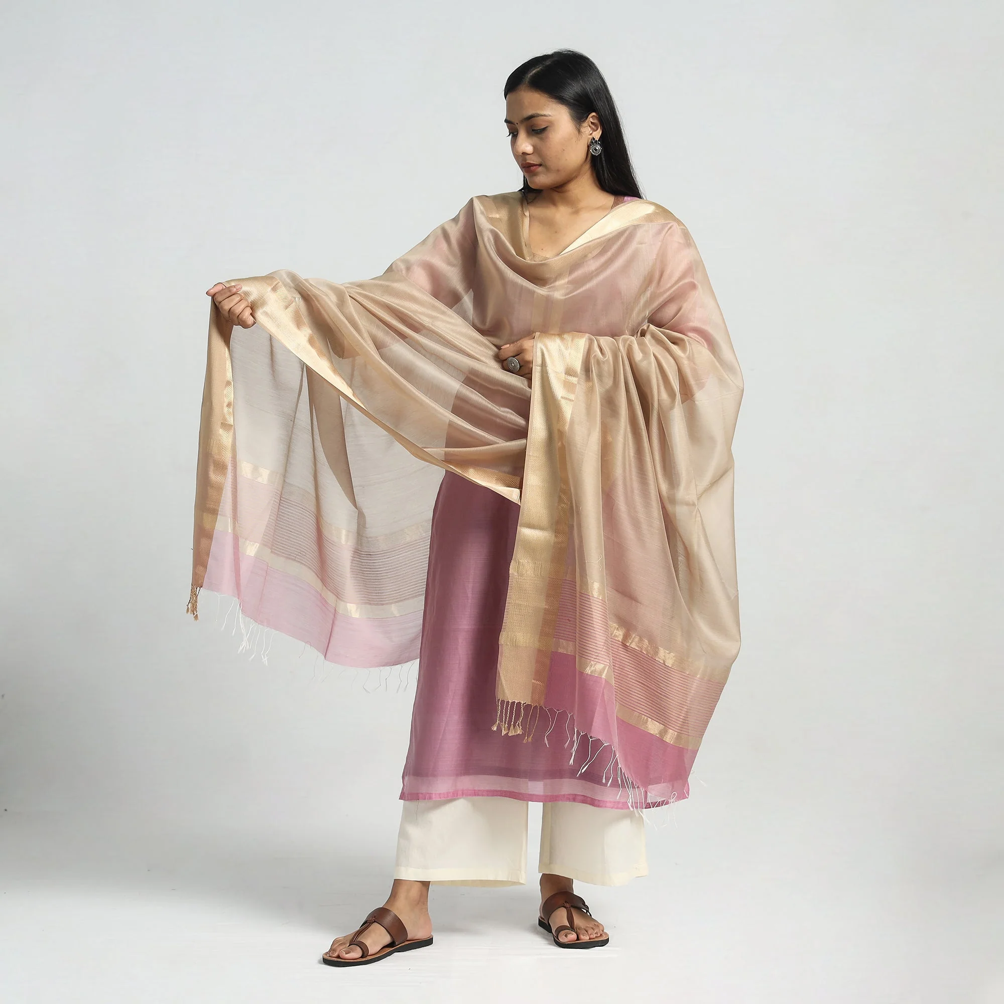 Purple -Traditional Maheshwari Handloom Silk Cotton Kurta with Dupatta Set - Image 2