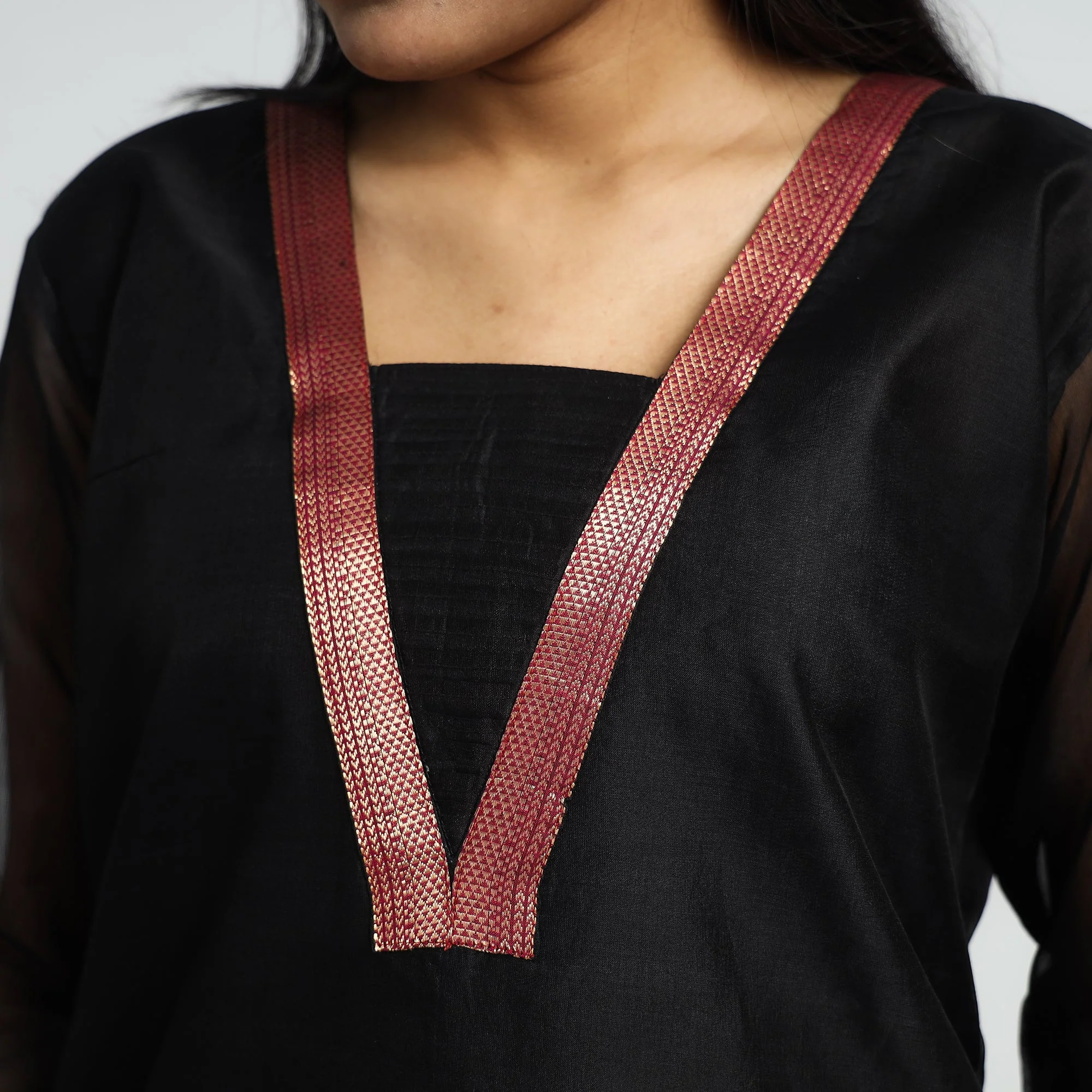 Black - Traditional Maheshwari Handloom Silk Cotton Zari Work Kurta with Dupatta Set - Image 5