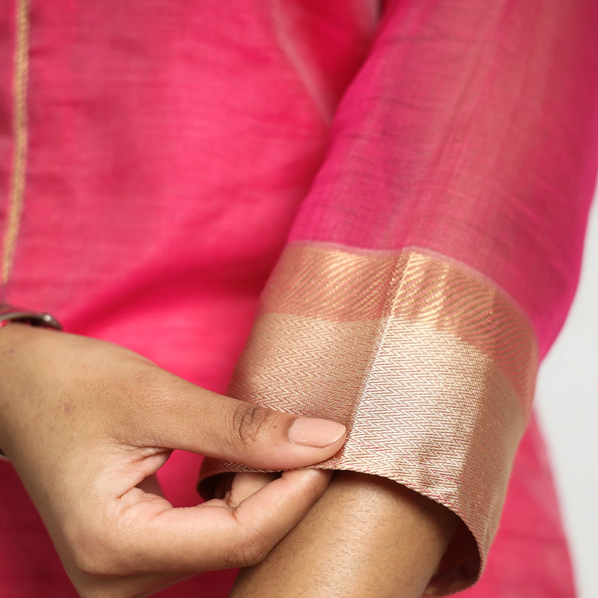 Pink - Traditional Maheshwari Handloom Silk Cotton Kurta with Dupatta Set - Image 6