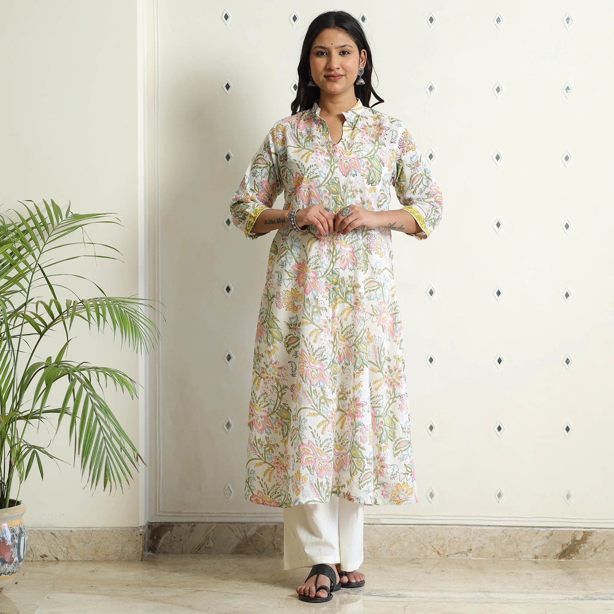 White - Sanganeri Block Printed Mul Cotton A-Line Kurta - Image 3