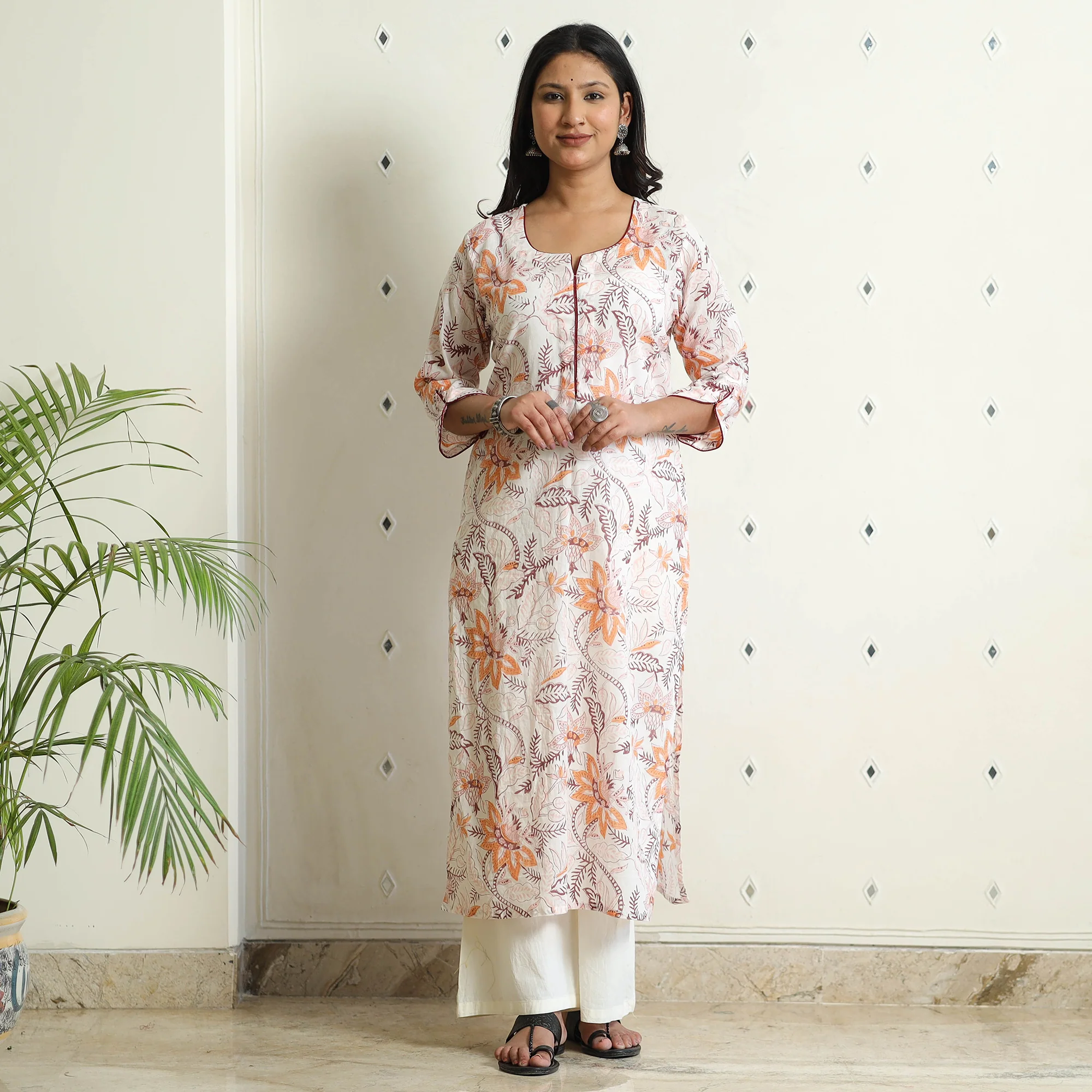 White - Sanganeri Block Printed Mul Cotton Straight Kurta - Image 4