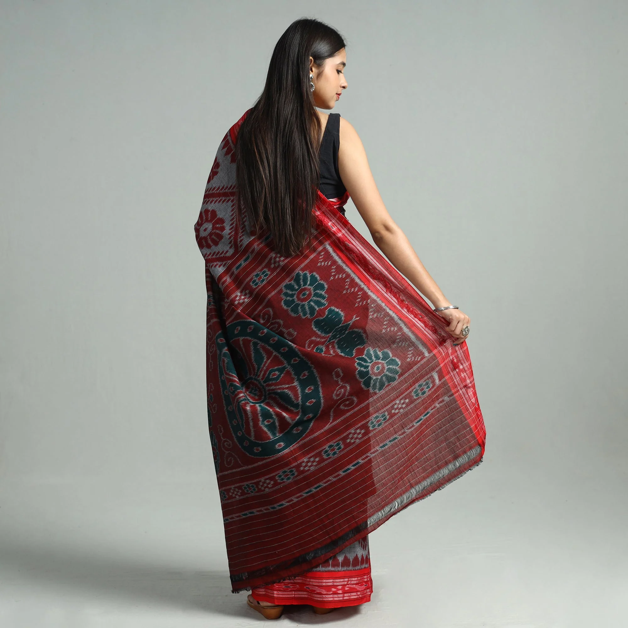Multicolor - Maniabandha Ikat Weave Handloom Cotton Saree 24 - Image 3