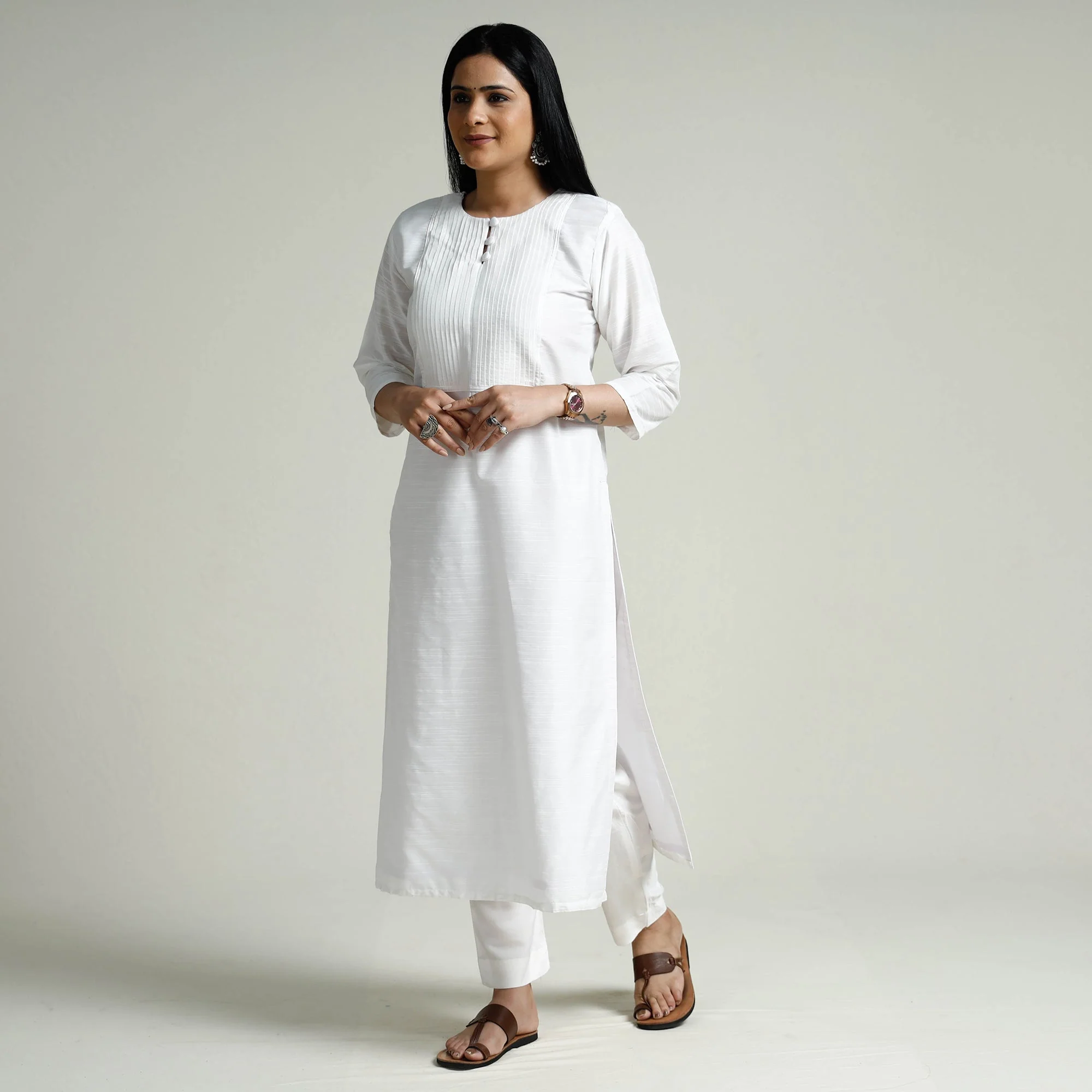 White - Plain Silk Pintuck Long Straight Kurta - Image 3