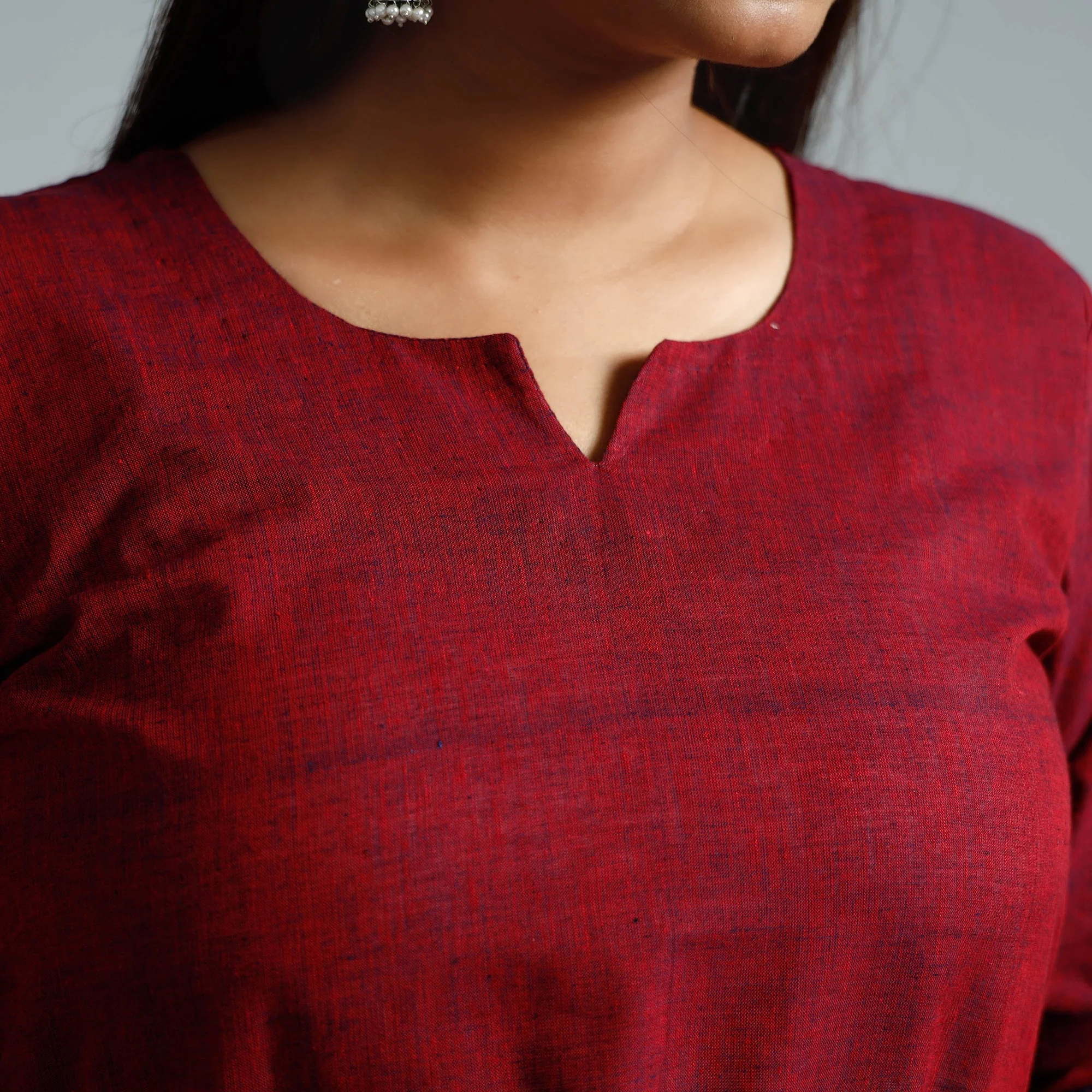 Red & Blue Dharwad Cotton Long Kurta - Image 4