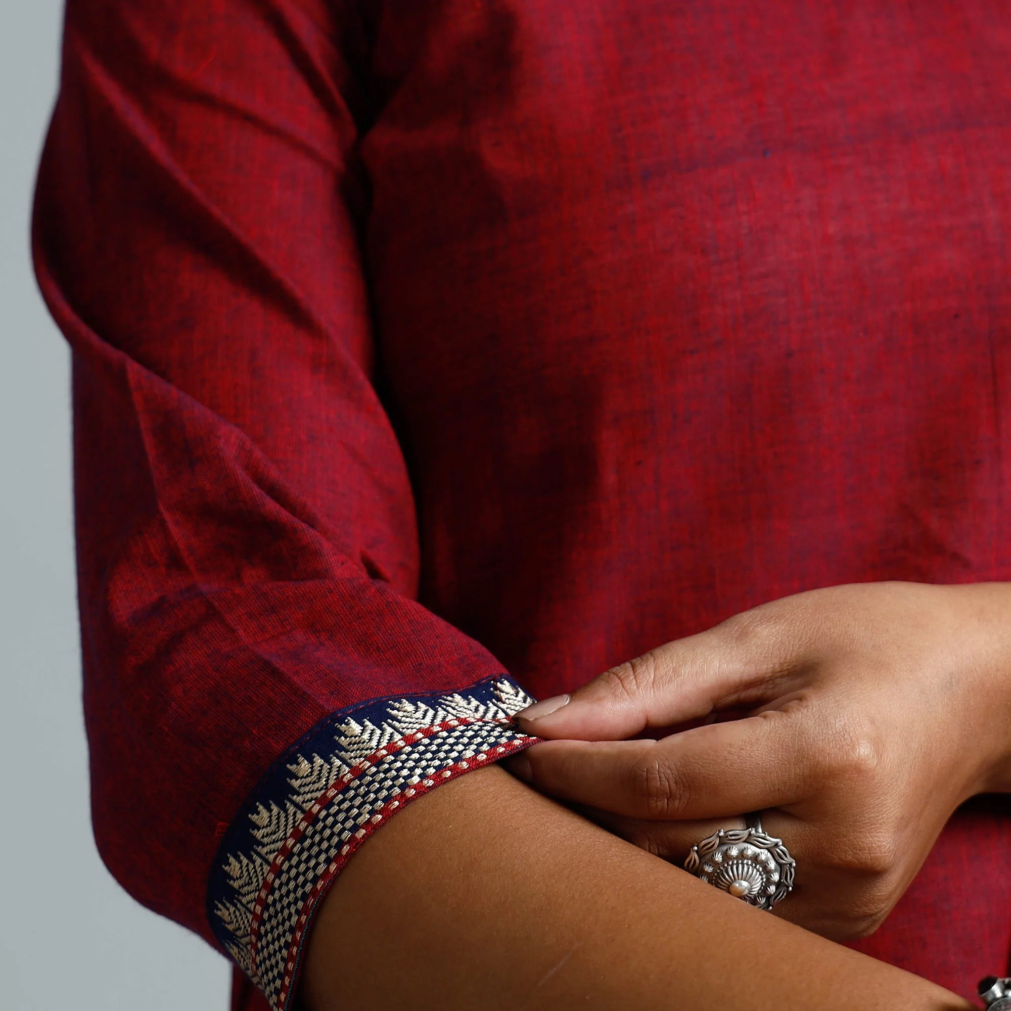 Red & Blue Dharwad Cotton Long Kurta - Image 5