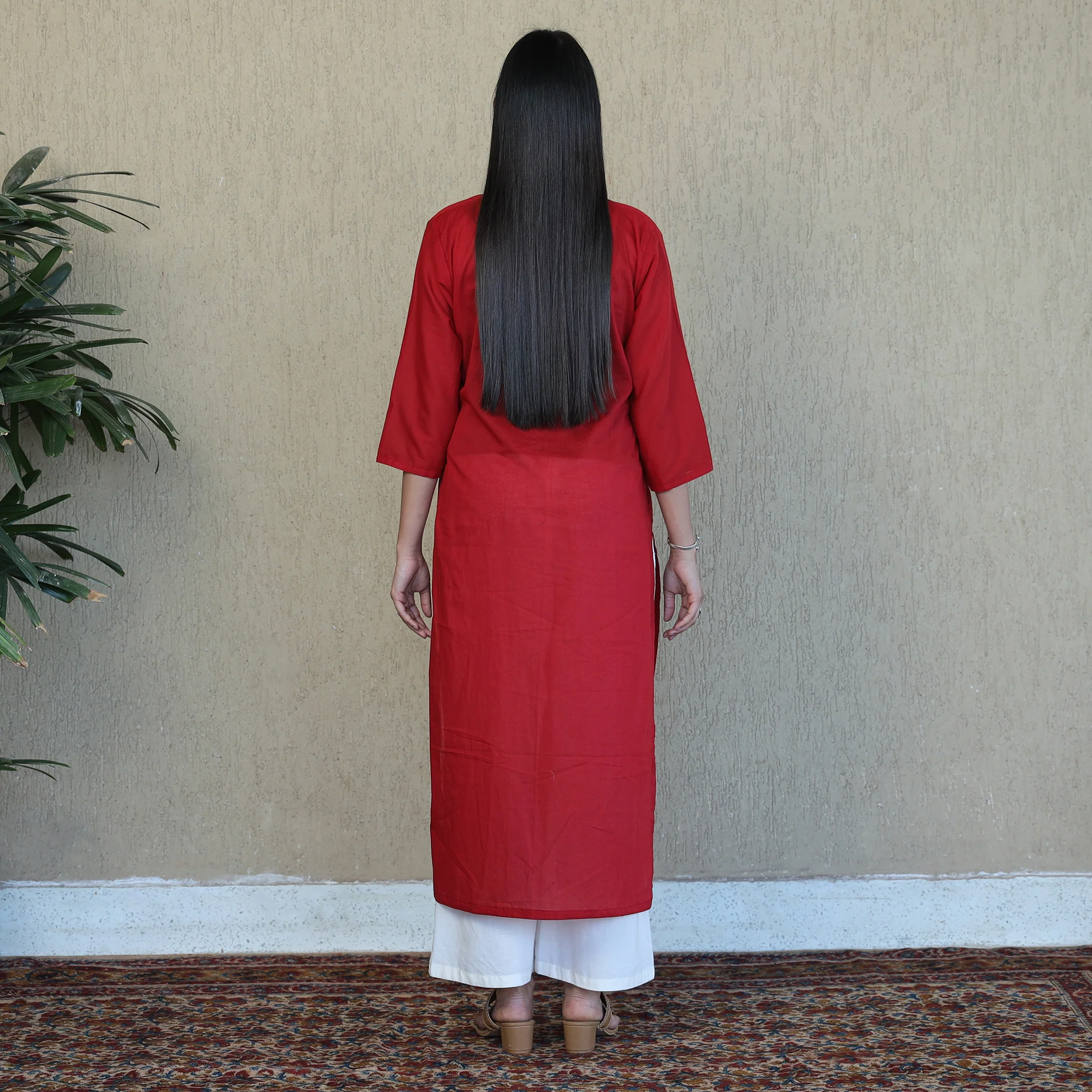 Maroon - Mulmalai Cotton Plain Dyed Straight Kurta - Image 6