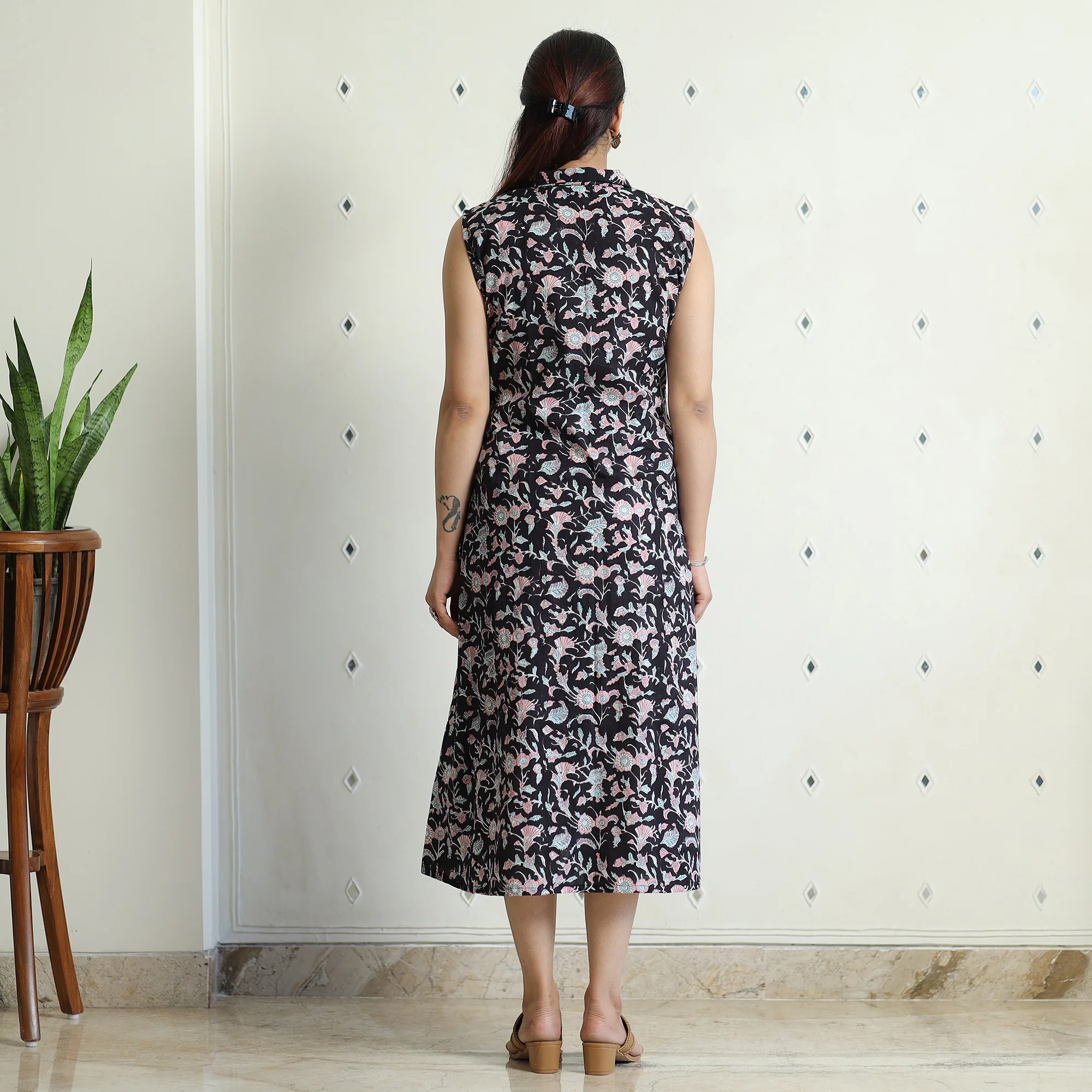 Black - Sanganeri Block Printed Cotton Collared Neck Buttoned Down Dress - Image 4