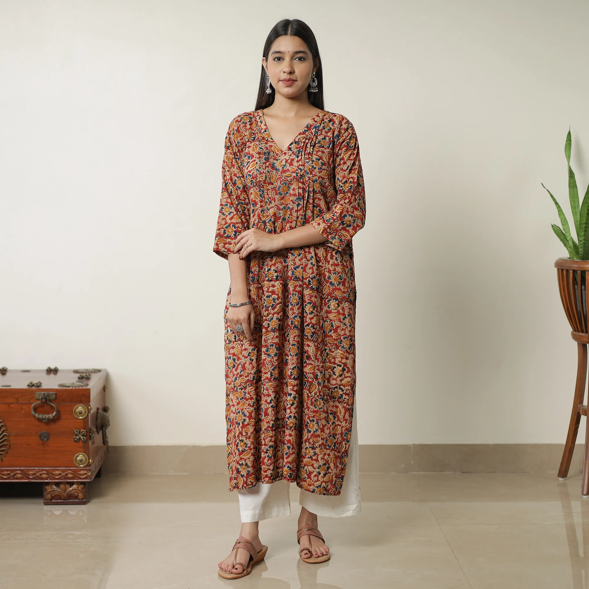 Red - Pedana Kalamkari Block Printed Cotton Pintuck Straight Kurta 19 - Image 2