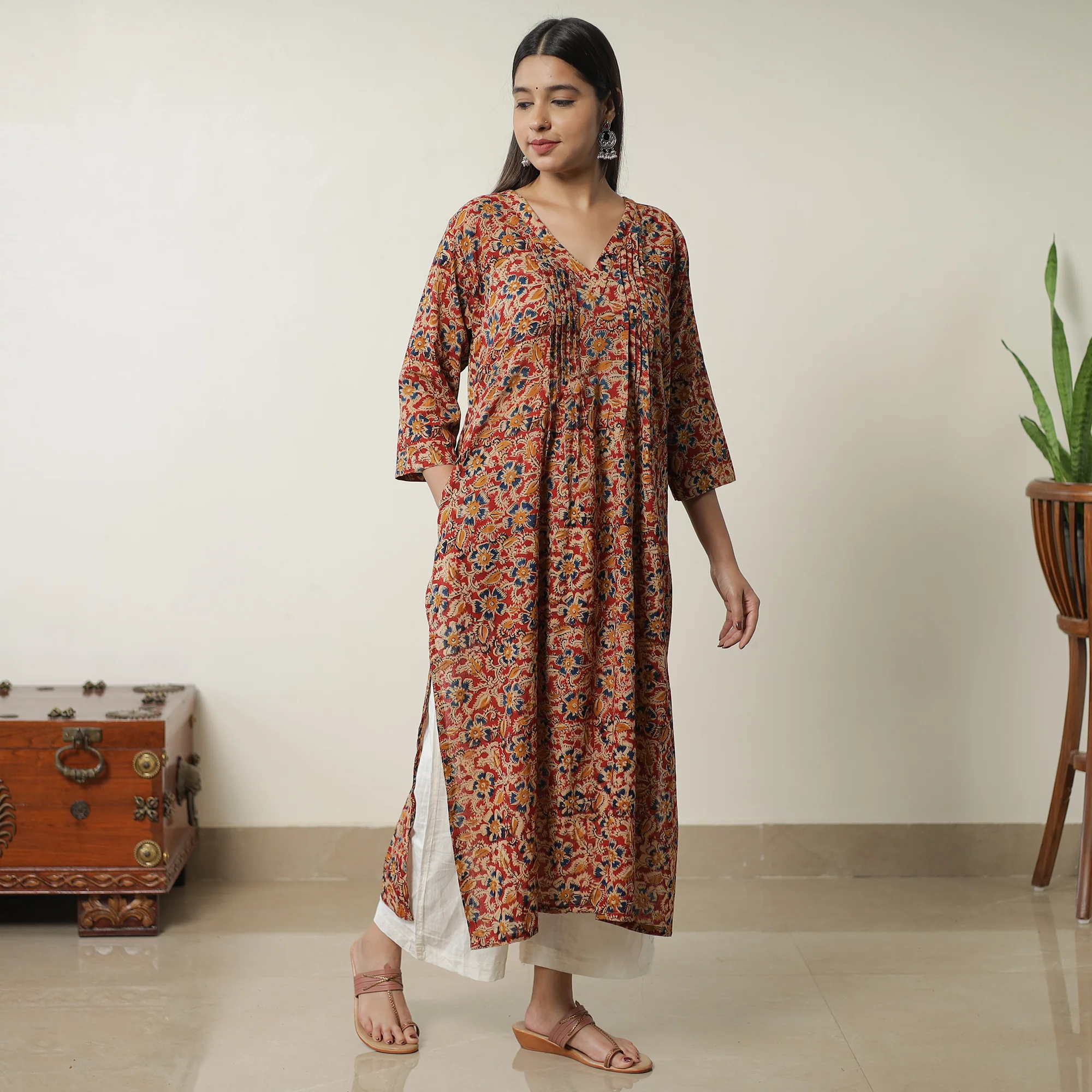 Red - Pedana Kalamkari Block Printed Cotton Pintuck Straight Kurta 19 - Image 3