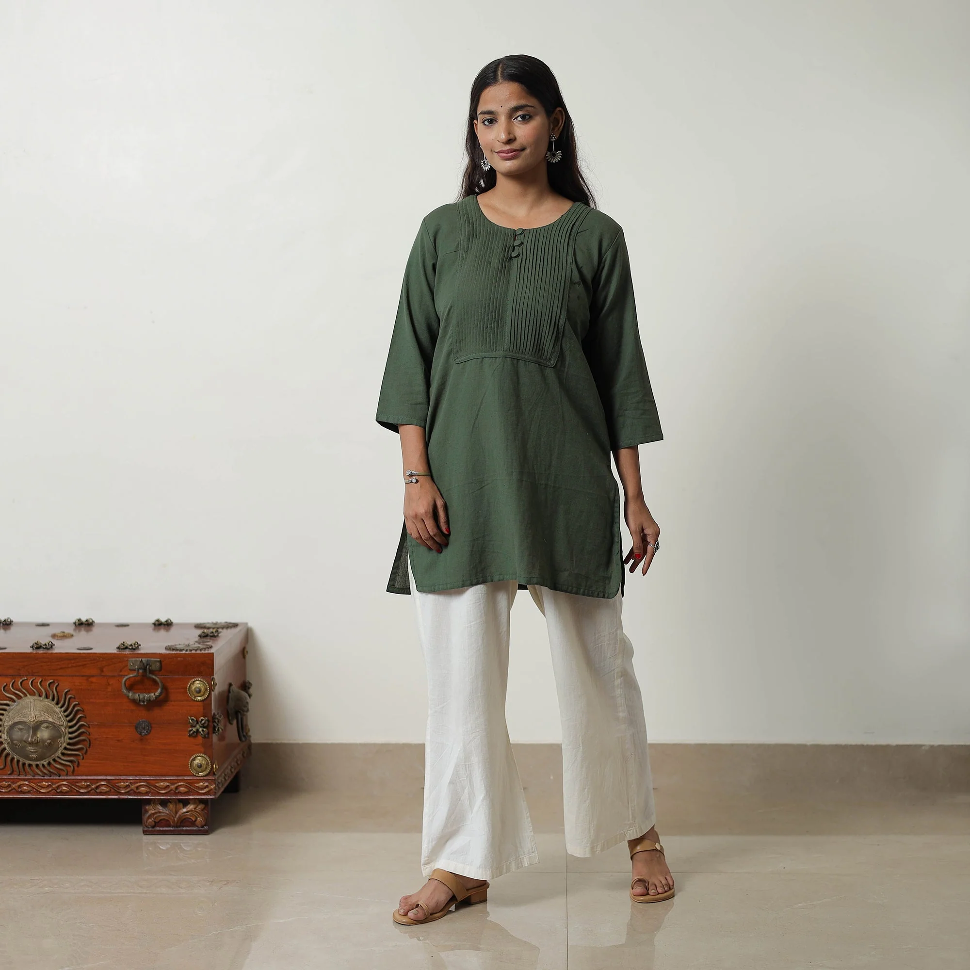 Zeenat Dark Green Flex Cotton Short Plain Kurta - Image 2