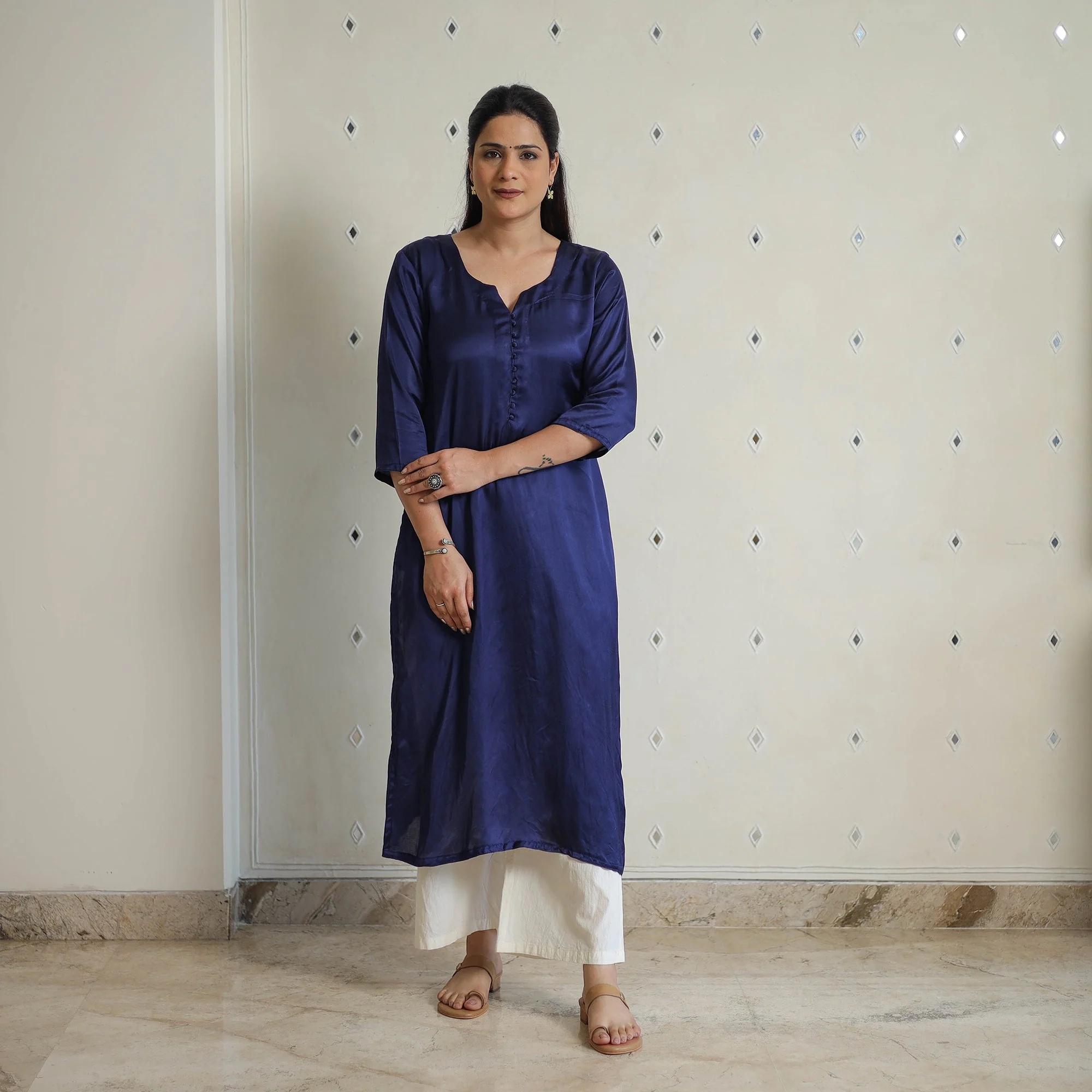 Jasleen Navy Blue Modal Silk Plain Straight Kurta - Image 2