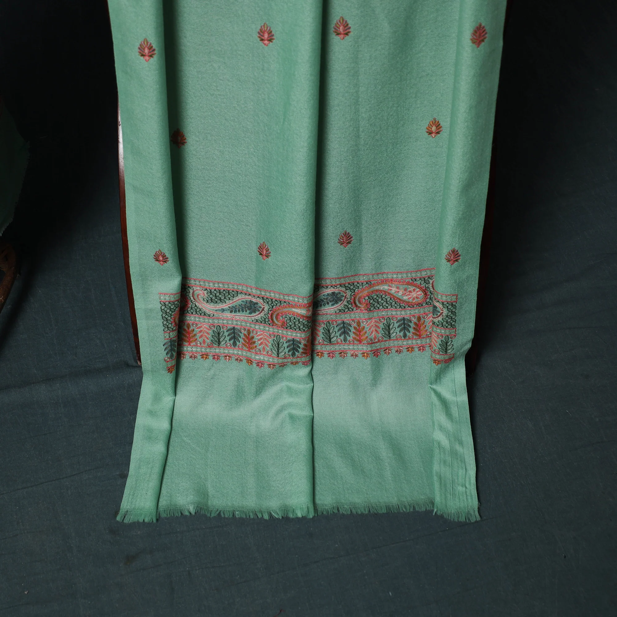 Green - 3pc Heavy Chain Stitch Embroidered Wool Unstitched Dress Material Suit Set 67 - Image 4