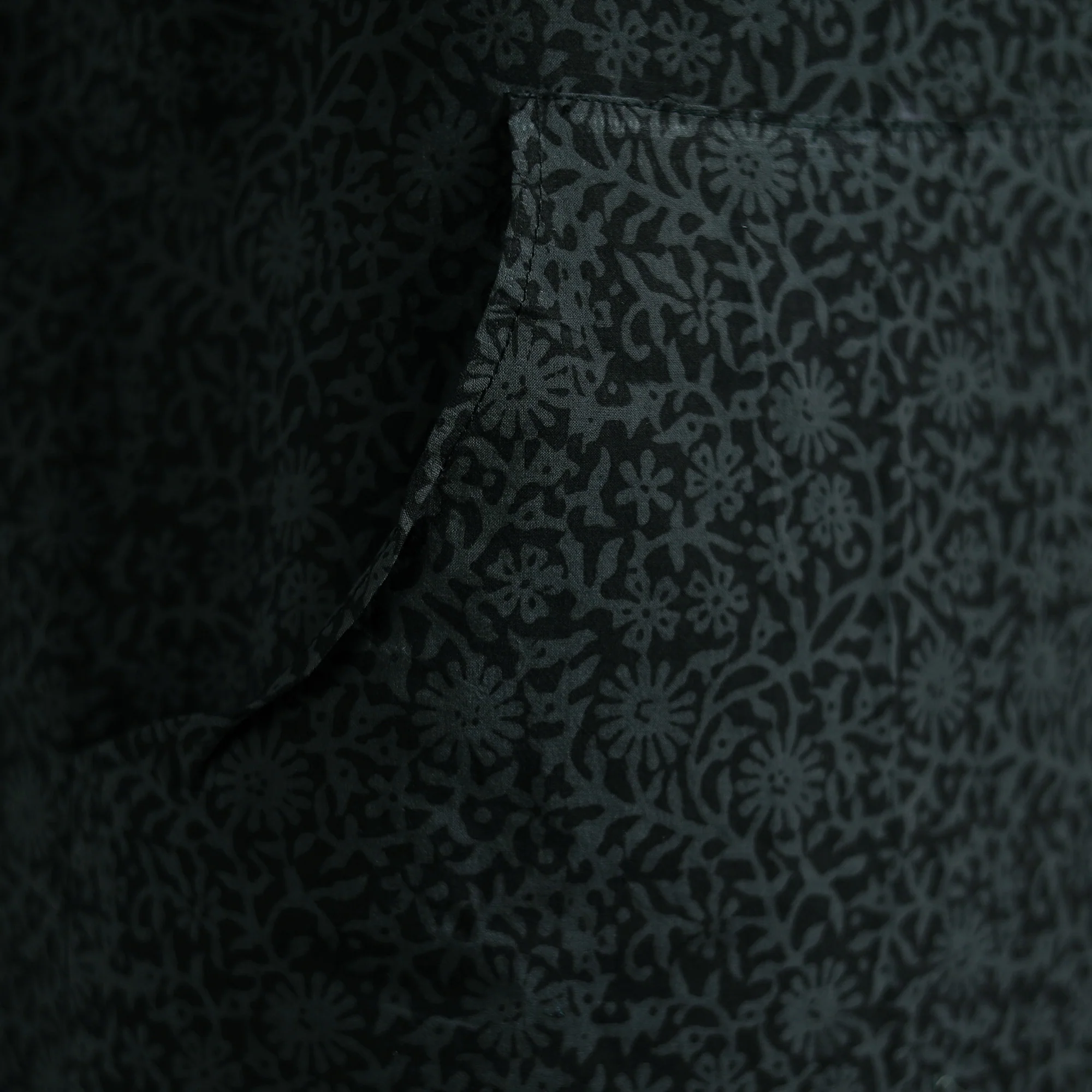 Black - Bagh Hand Block Print Cotton Apron with Pocket 03 - Image 3