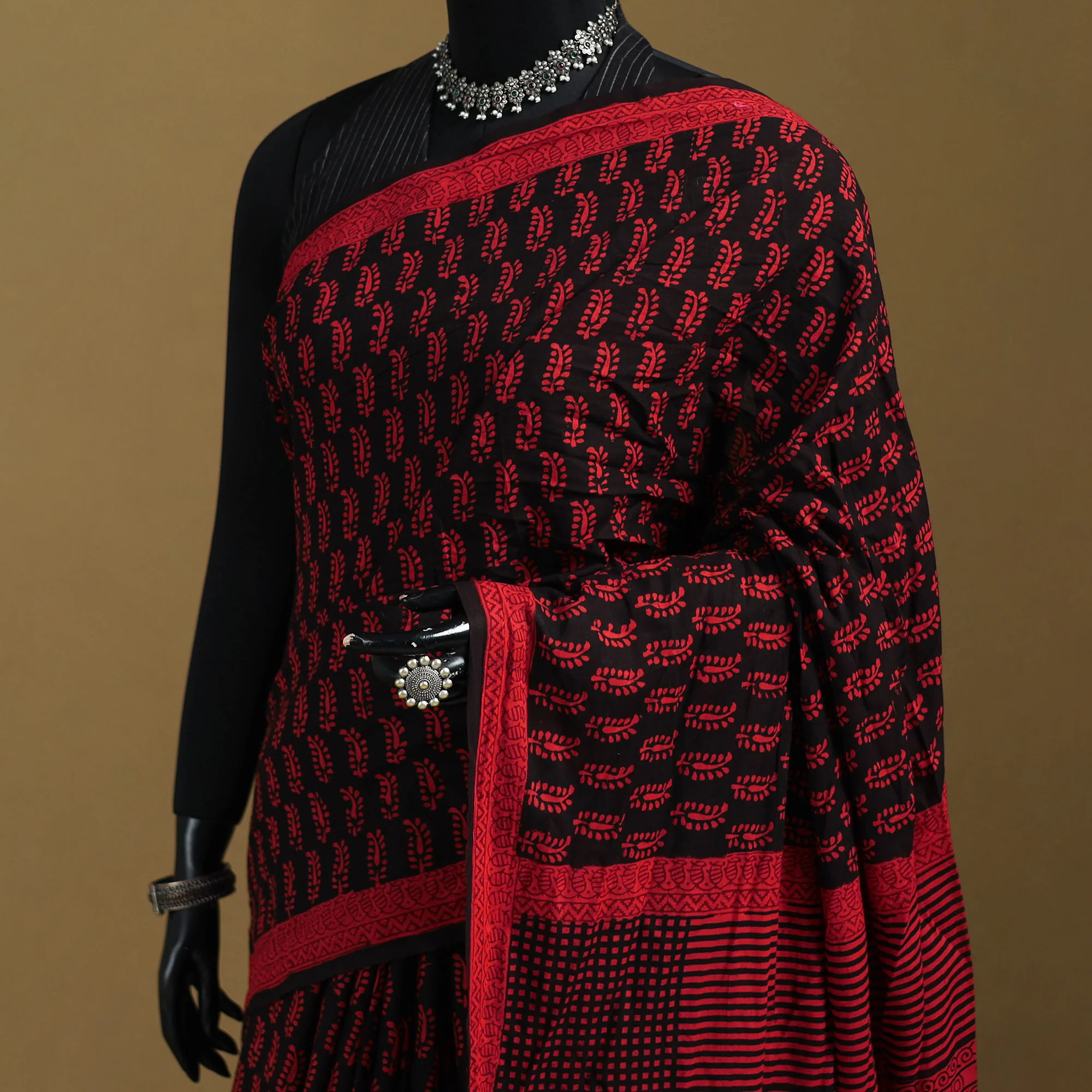 Red - Bagh Hand Block Print Natural Dyed Cotton Saree 01 - Image 2