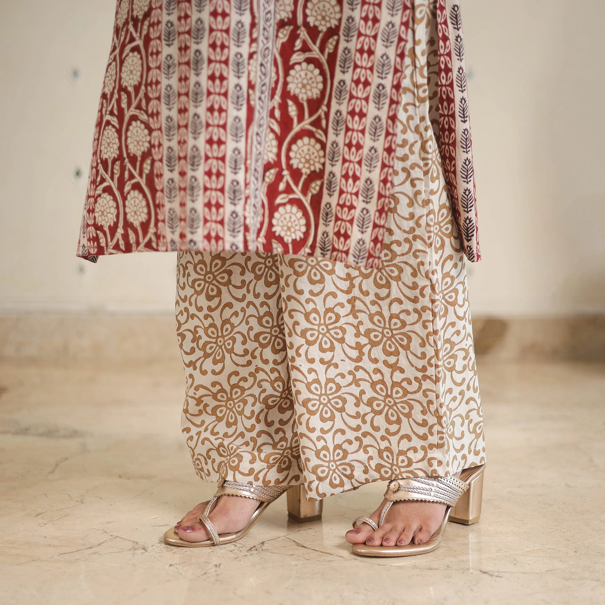 Red - Bagh Print Cotton Suit Set (Set of 3) 01 - Image 8