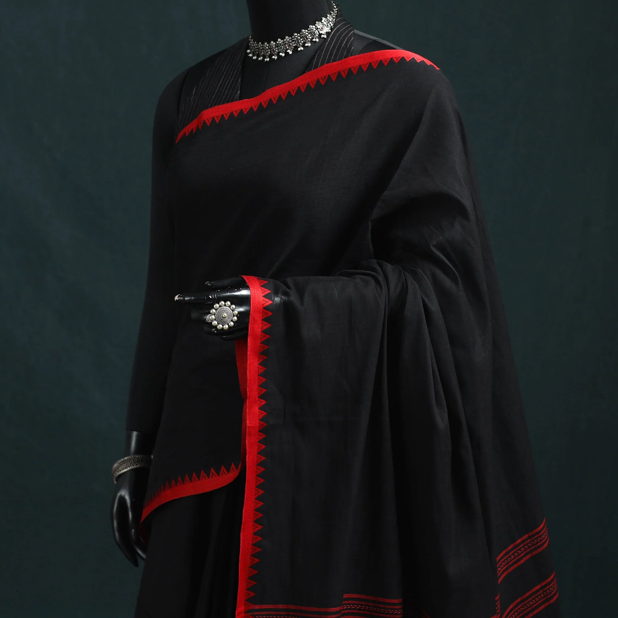 Black - Bengal Handwoven Cotton Begumpuri Saree 20 - Image 2