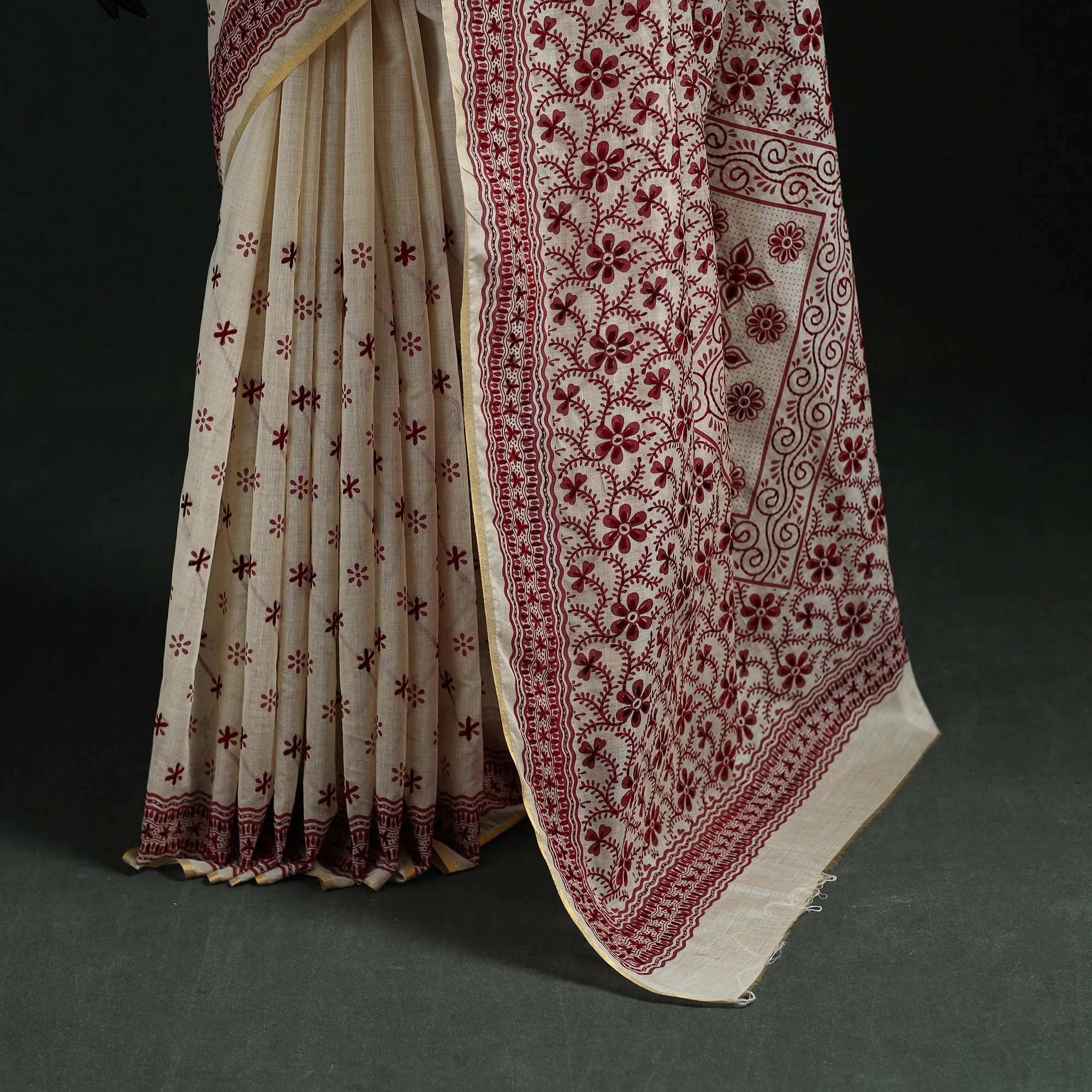 White - Bengal Kantha Hand Embroidery Silk Cotton Chapa Work Saree 01 - Image 4