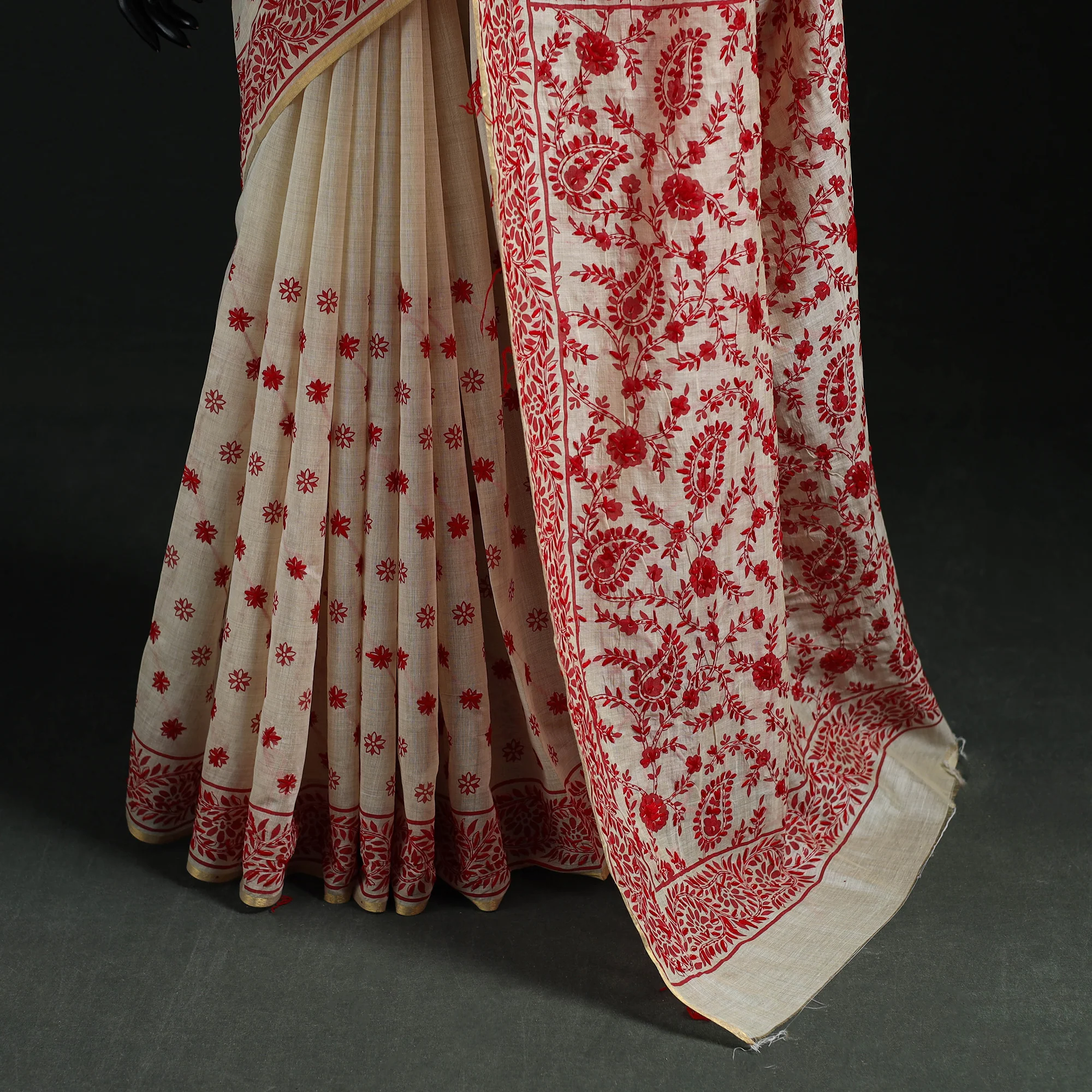 White - Bengal Kantha Hand Embroidery Silk Cotton Chapa Work Saree 06 - Image 4