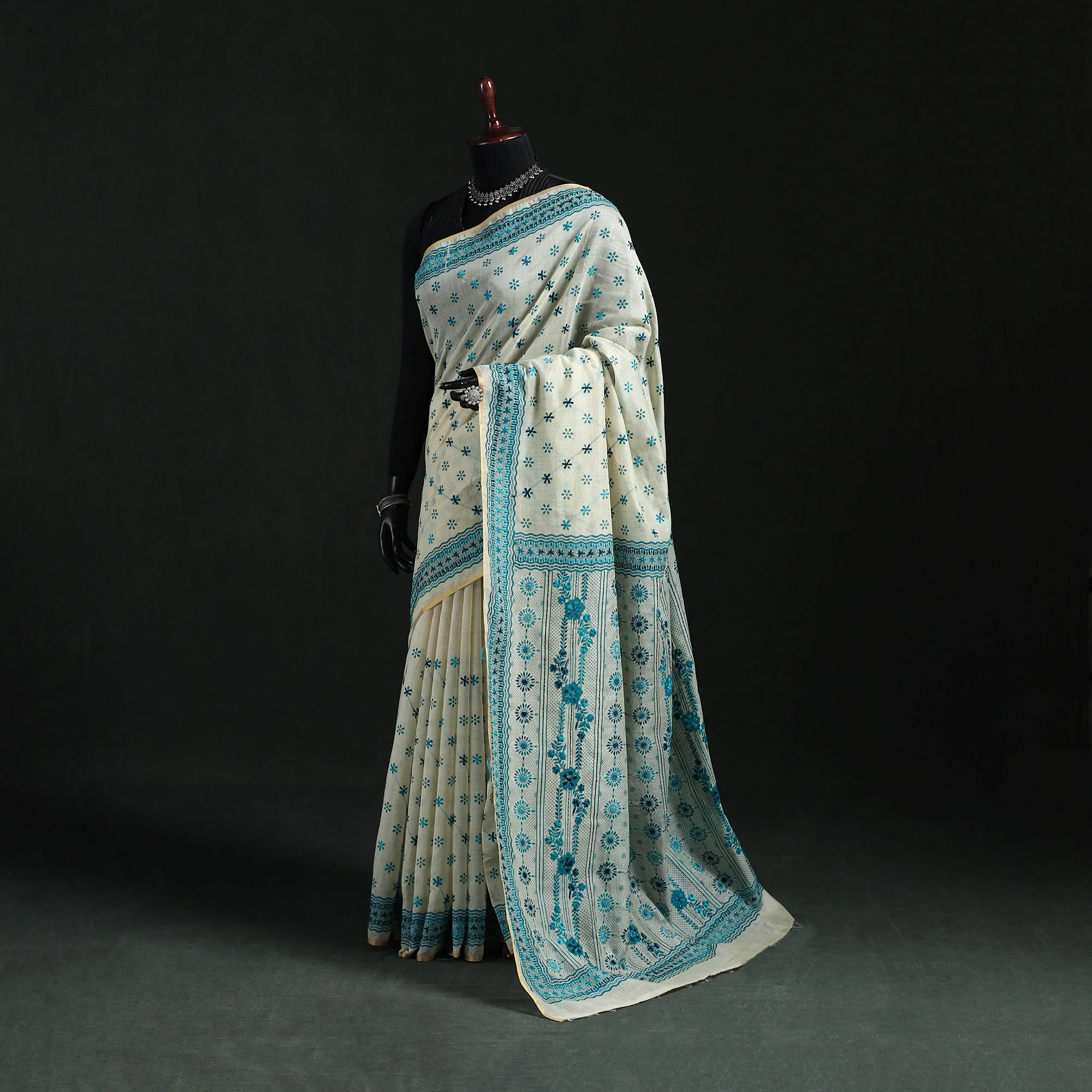 White - Bengal Kantha Hand Embroidery Silk Cotton Chapa Work Saree 10