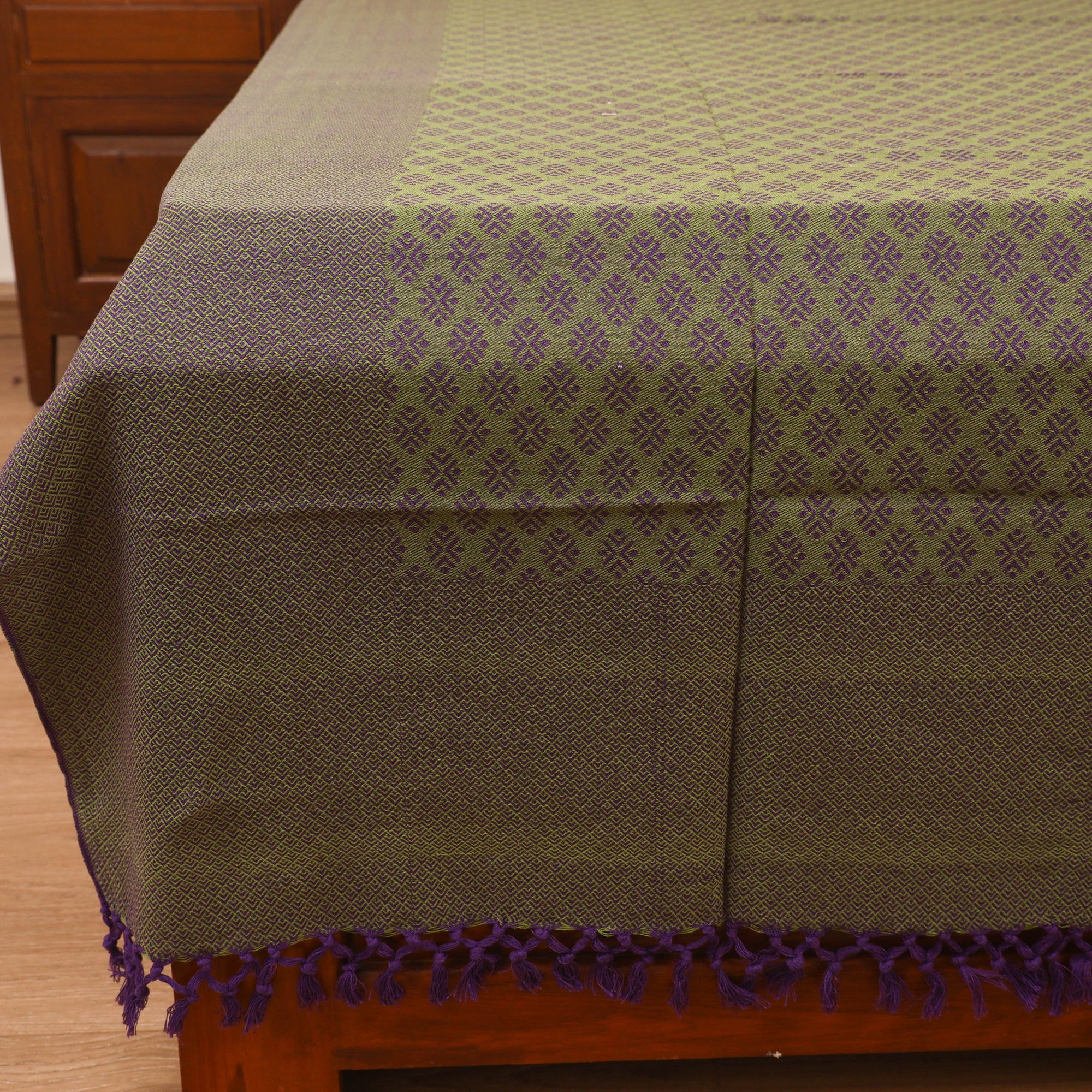 Green - Bijnor Pure Handloom Cotton Double Bed Sheet (96 x 76 in) 65 - Image 3