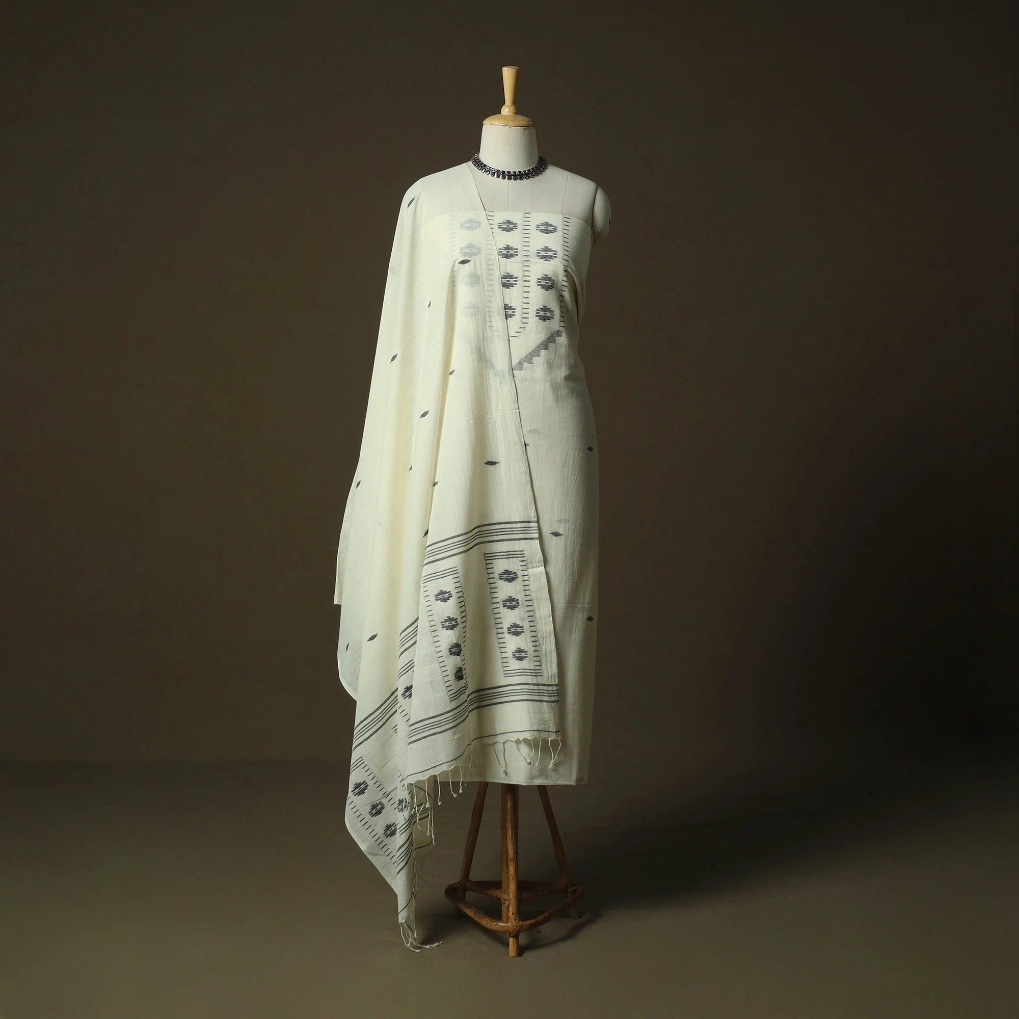 White - Burdwan Jamdani Handloom Cotton 2pc Unstitched Dress Material 24