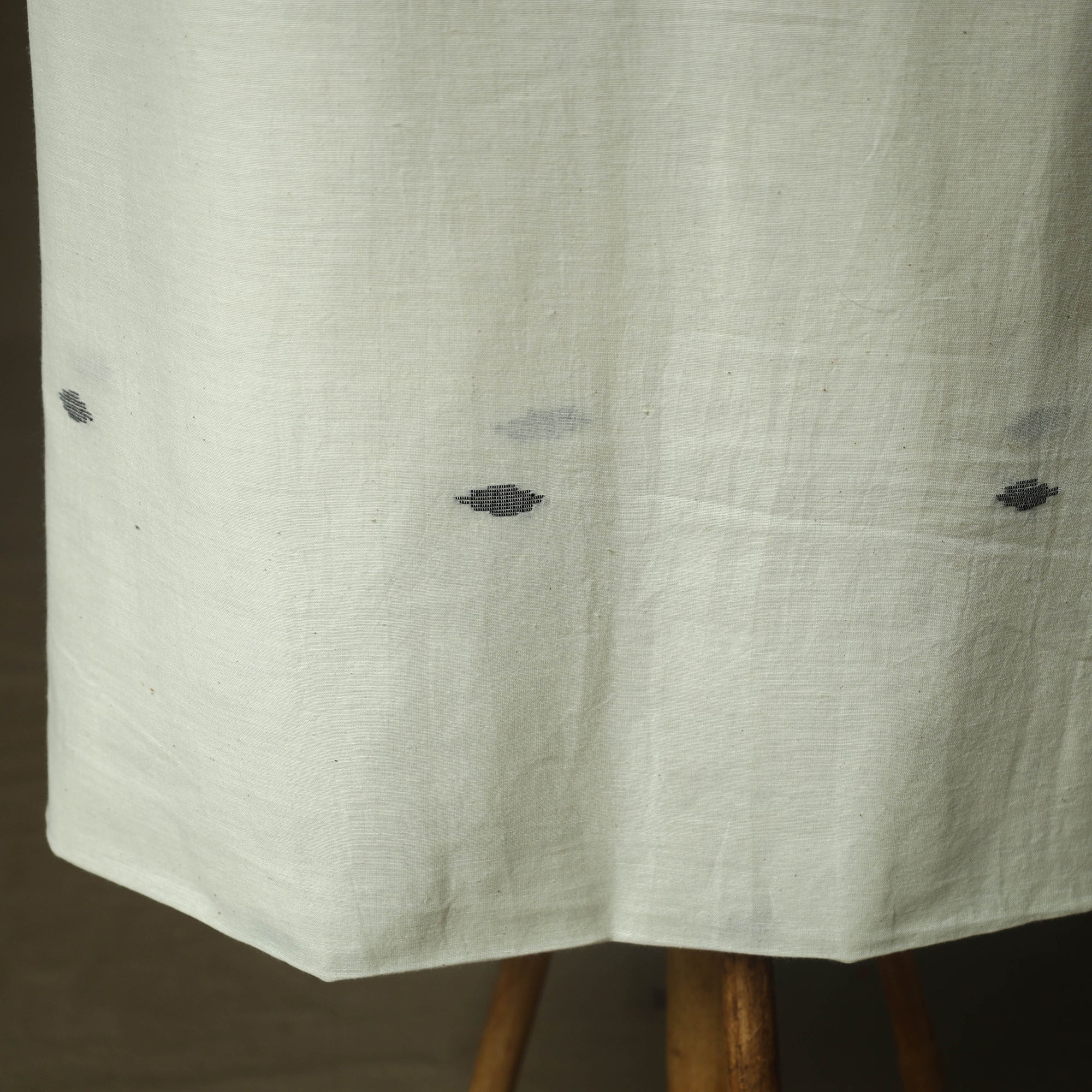 White - Burdwan Jamdani Handloom Cotton 2pc Unstitched Dress Material 24 - Image 5