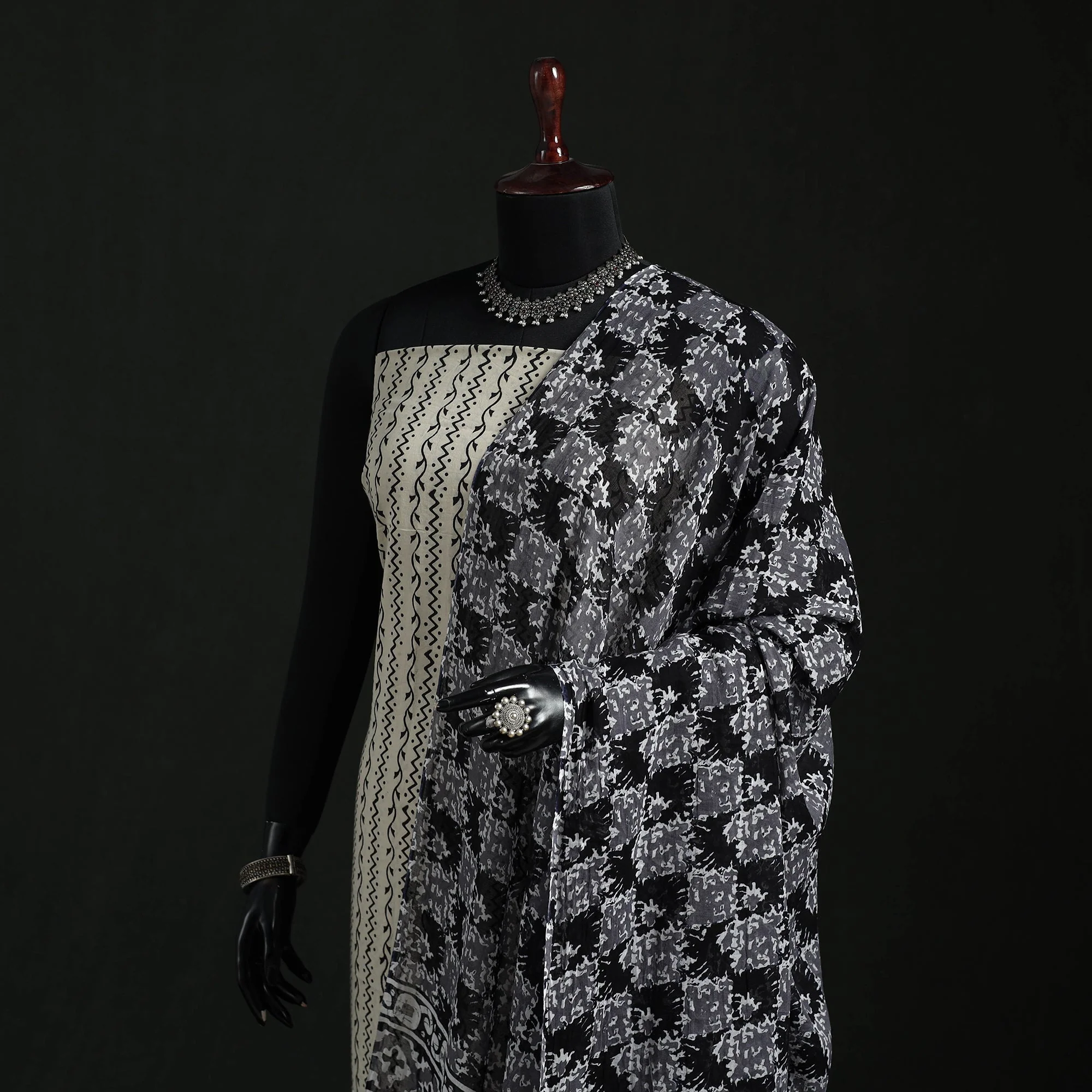 Black - Cotton Jaipur Printed Dupatta 04 - Image 2