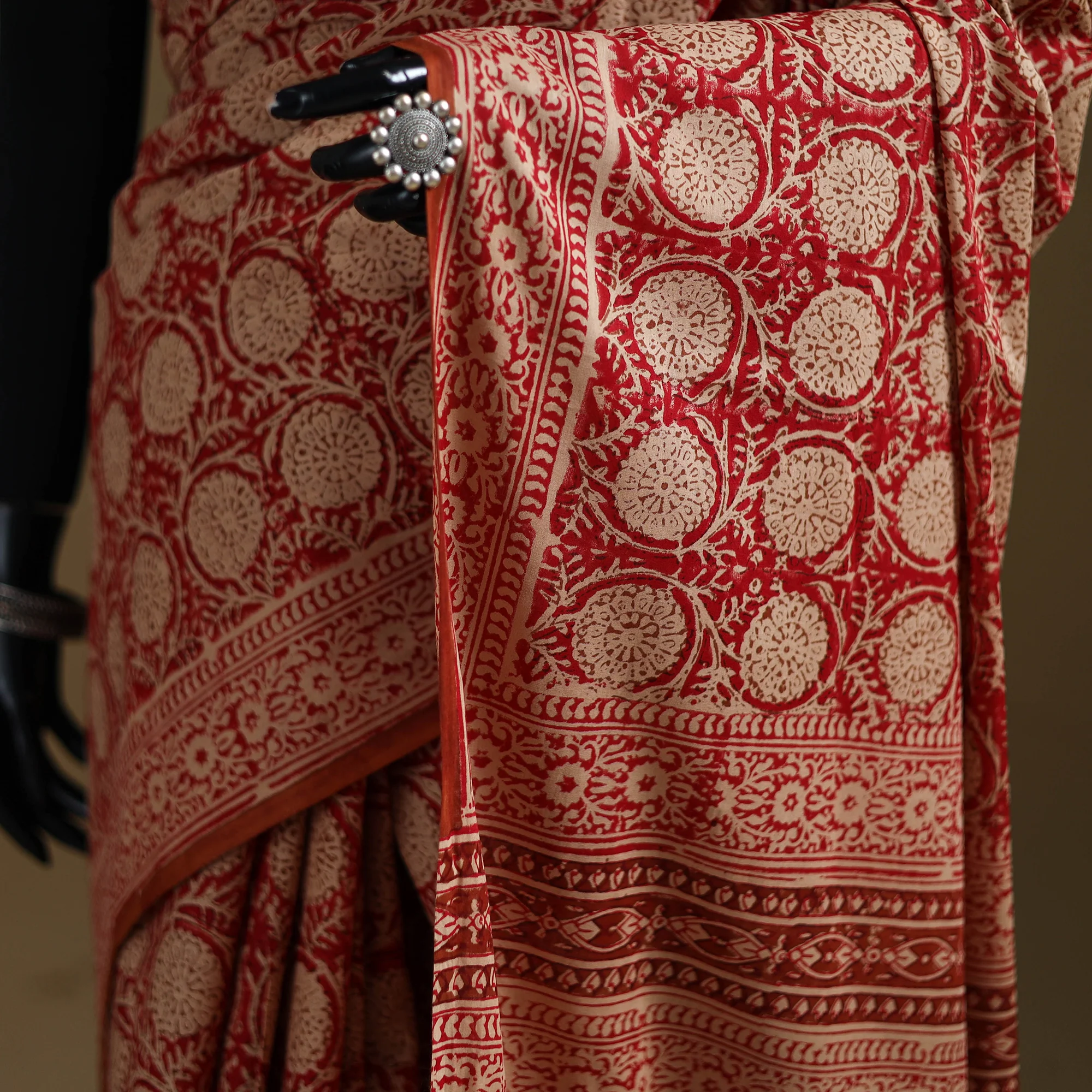 Red - Gamthi Hand Block Print Pure Mul Cotton Saree with Blouse Piece 57 - Image 4