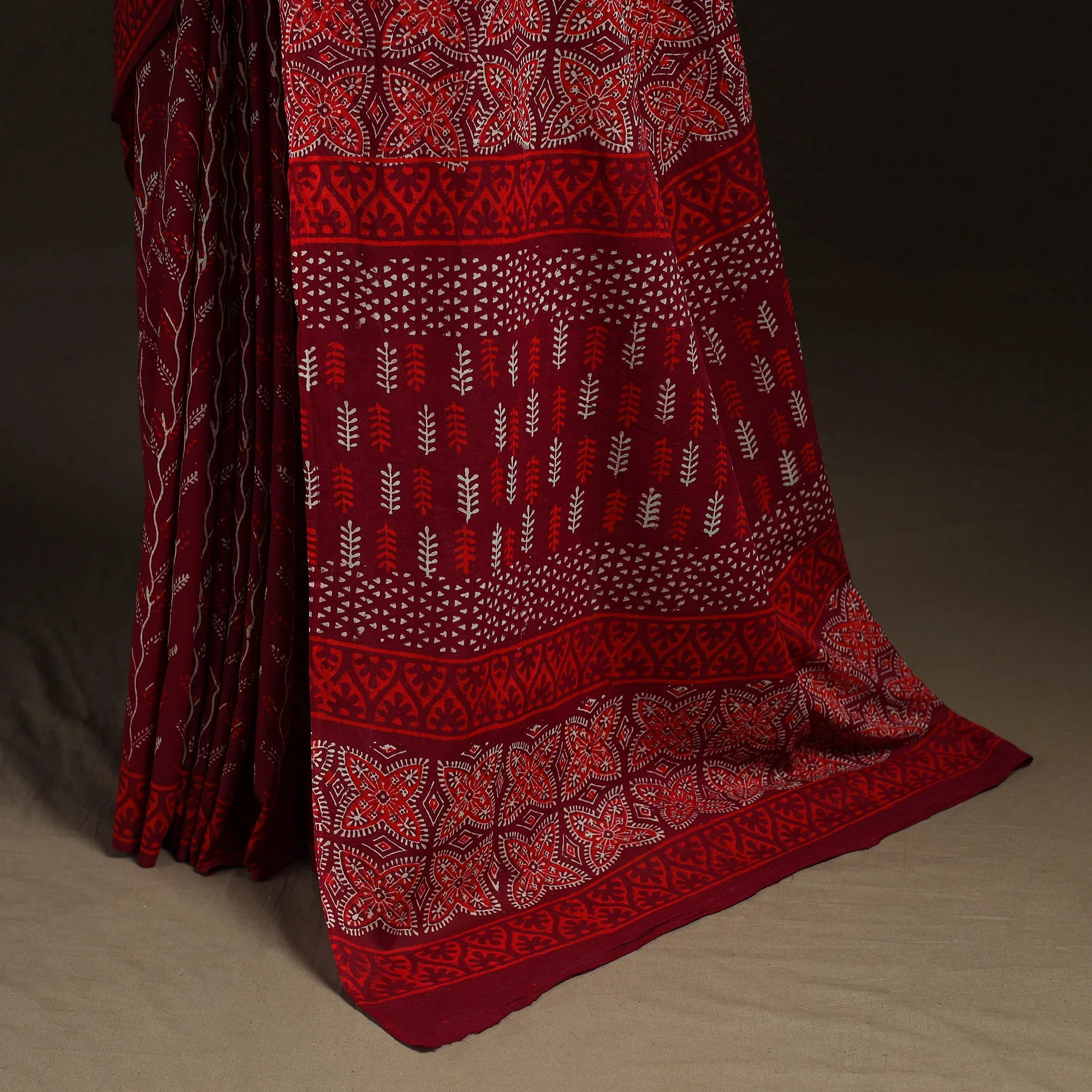 Red - Hand Block Print Pure Mul Cotton Jaipur Saree 04 - Image 4