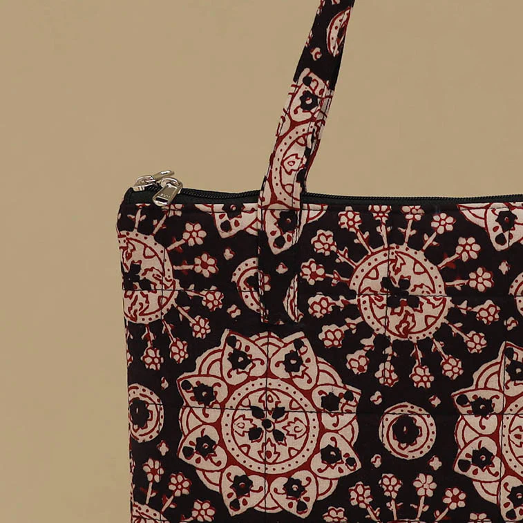 Handcrafted Cotton Quilted Handbag 09 - Image 3
