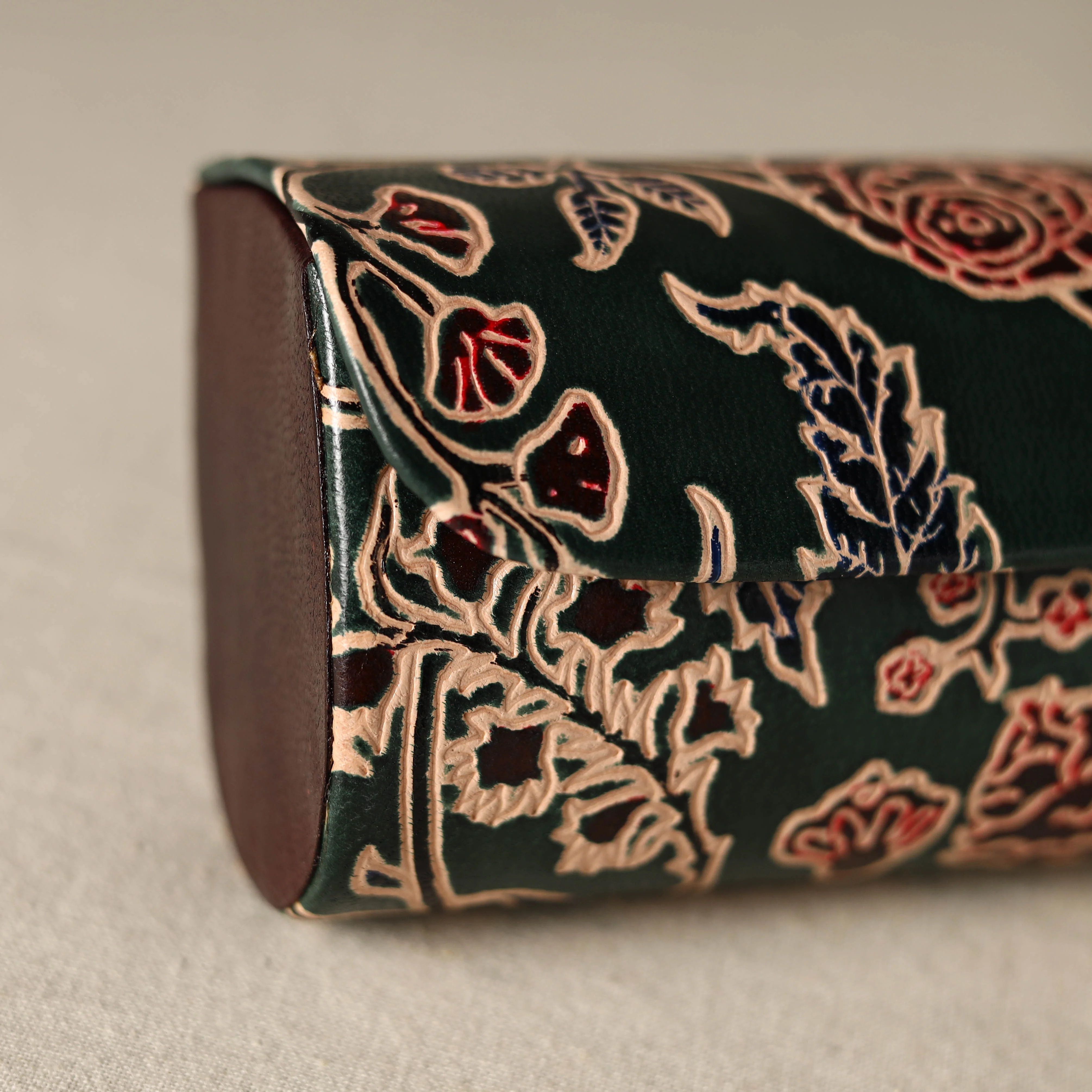 Green - Handcrafted Embossed Leather Spectacle Case 04 - Image 3