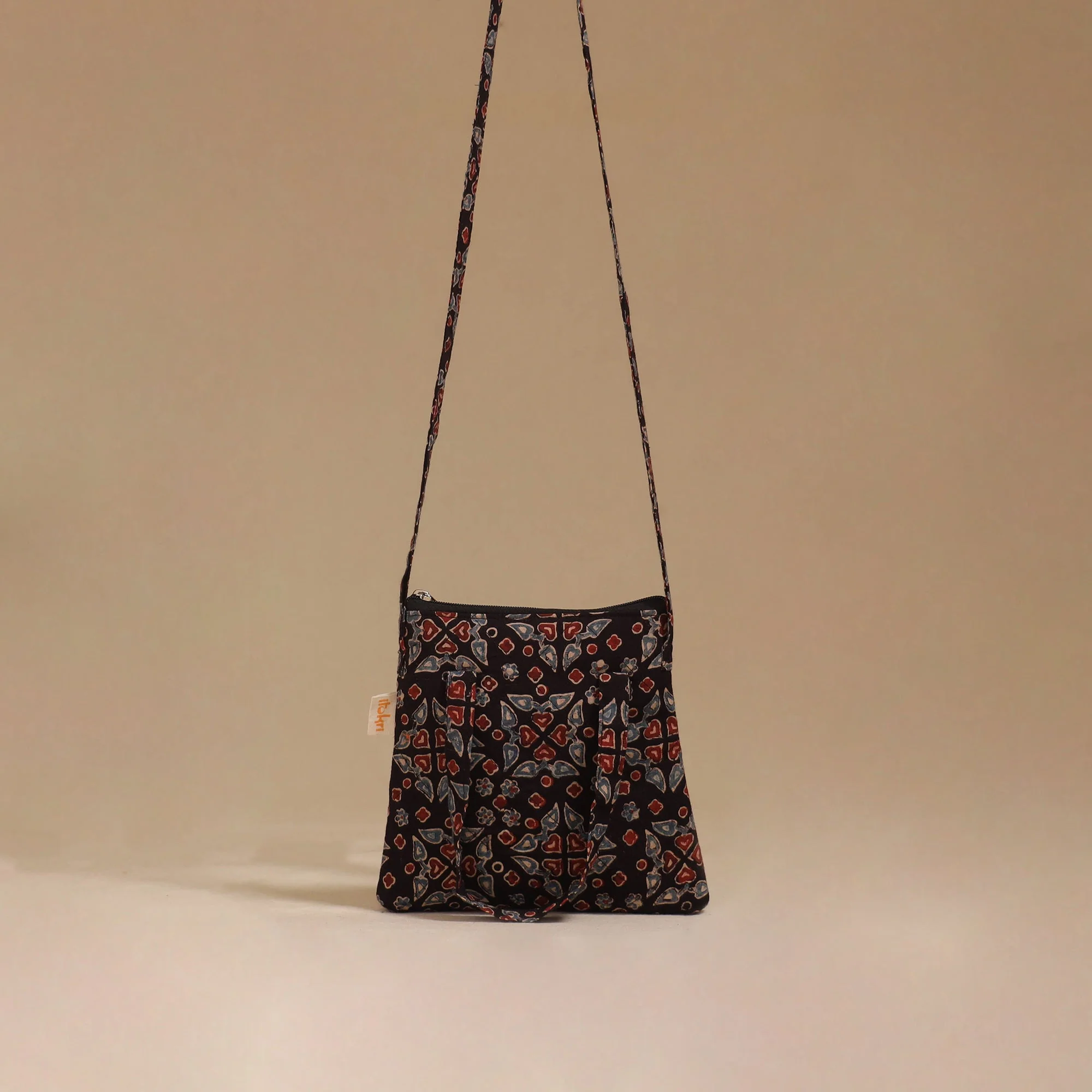 Black - Handcrafted Quilted Sling Bag 05 - Image 2