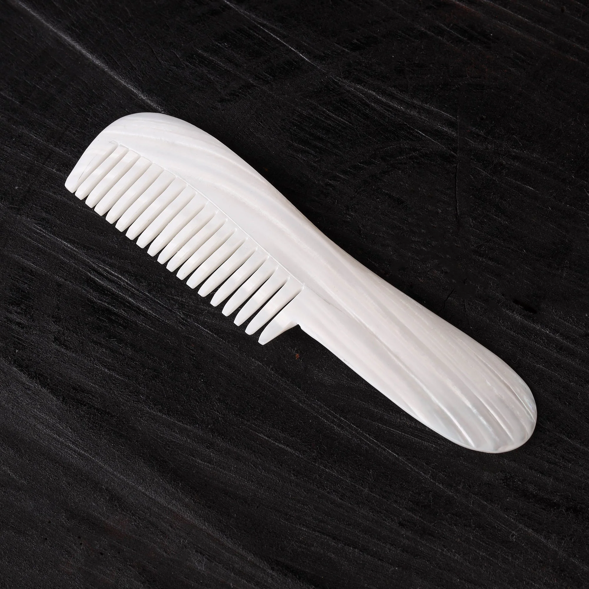White - Handcrafted Seashell Hair Comb (Big) 09 - Image 2