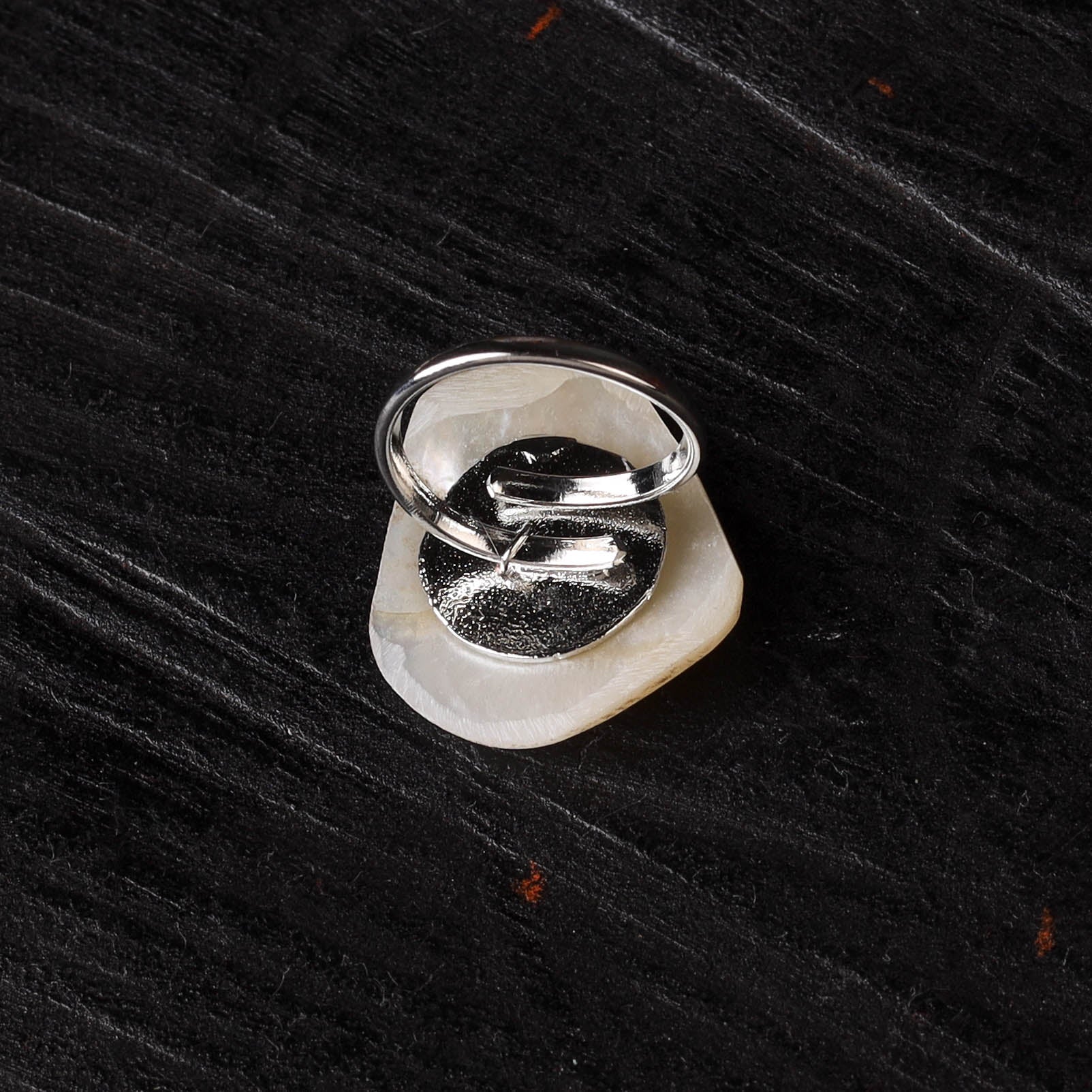 White - Handcrafted Seashell Ring (Adjustable) 20 - Image 3