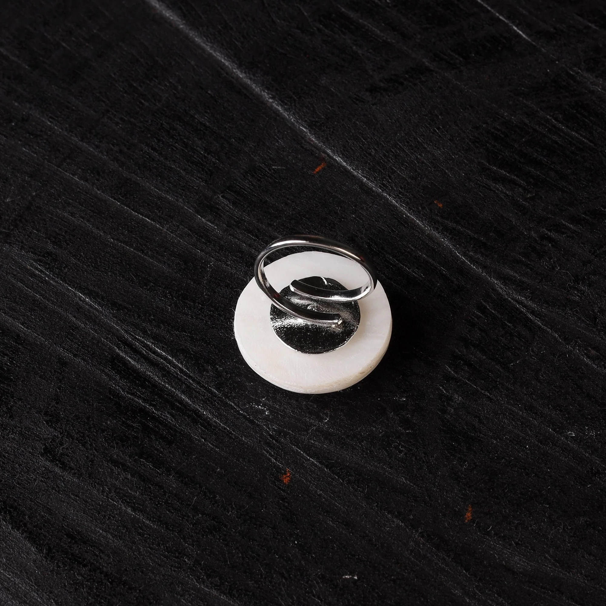 White - Handcrafted Seashell Ring (Adjustable) 24 - Image 3
