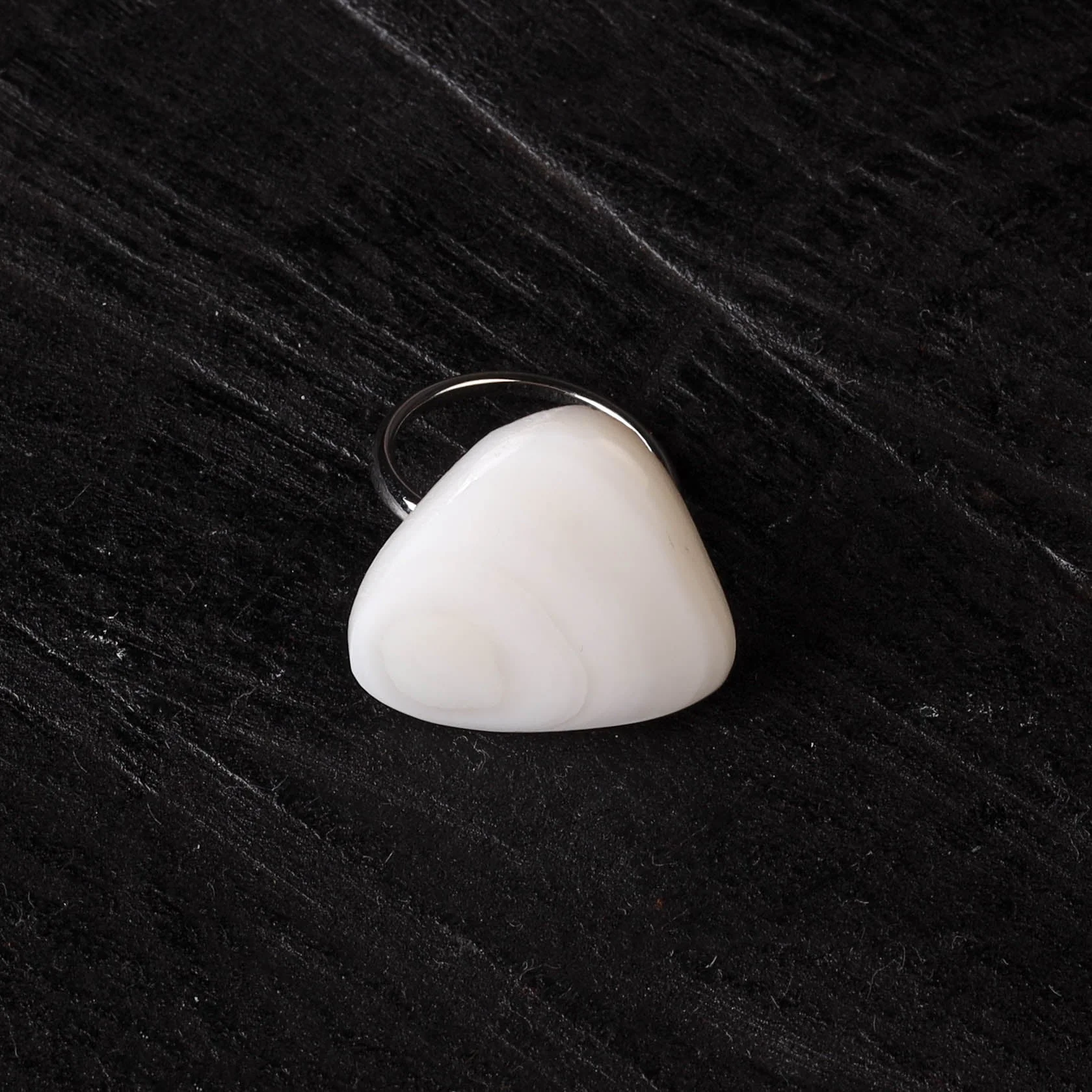 White - Handcrafted Seashell Ring (Adjustable) 27 - Image 2