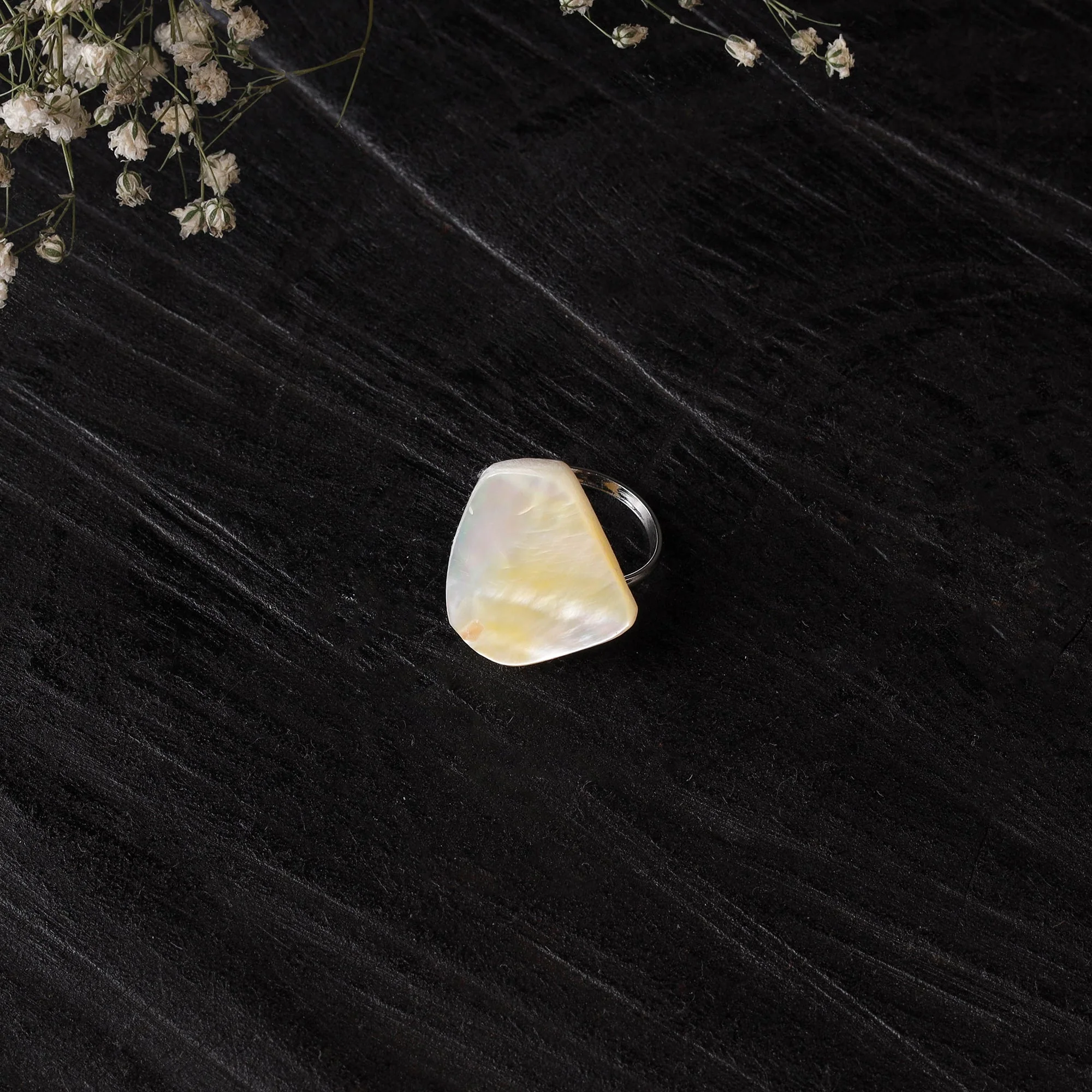 Beige - Handcrafted Seashell Ring (Adjustable) 28