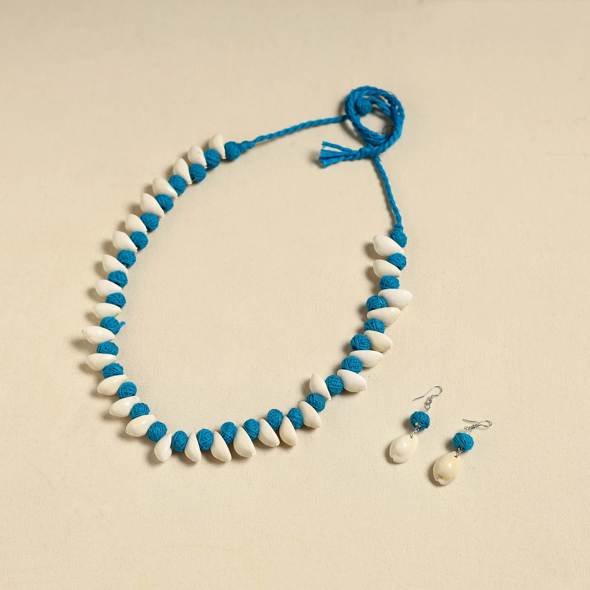Handcrafted Thread Beads Shell Work Necklace Set 01 - Image 2