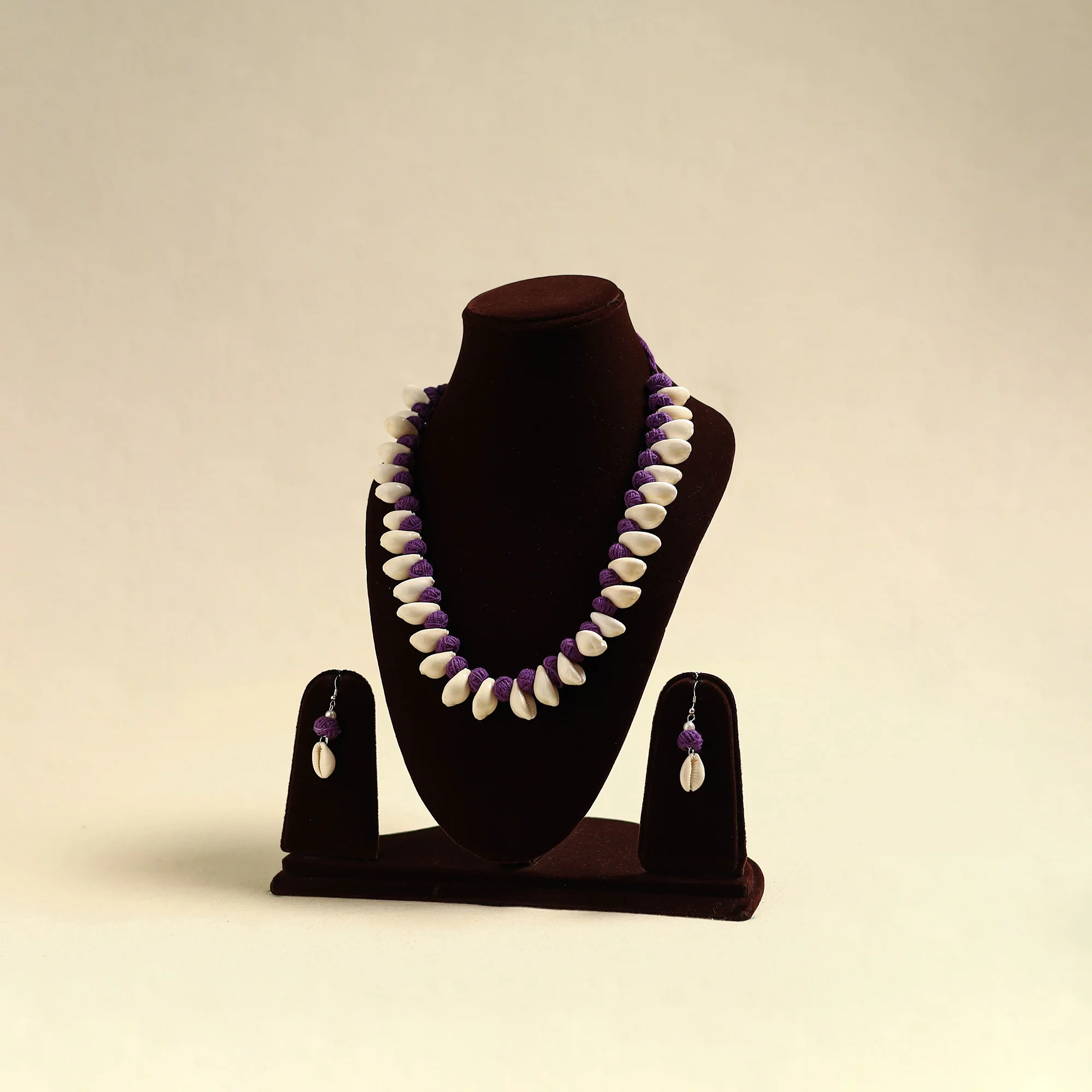 Handcrafted Thread Beads Shell Work Necklace Set 03