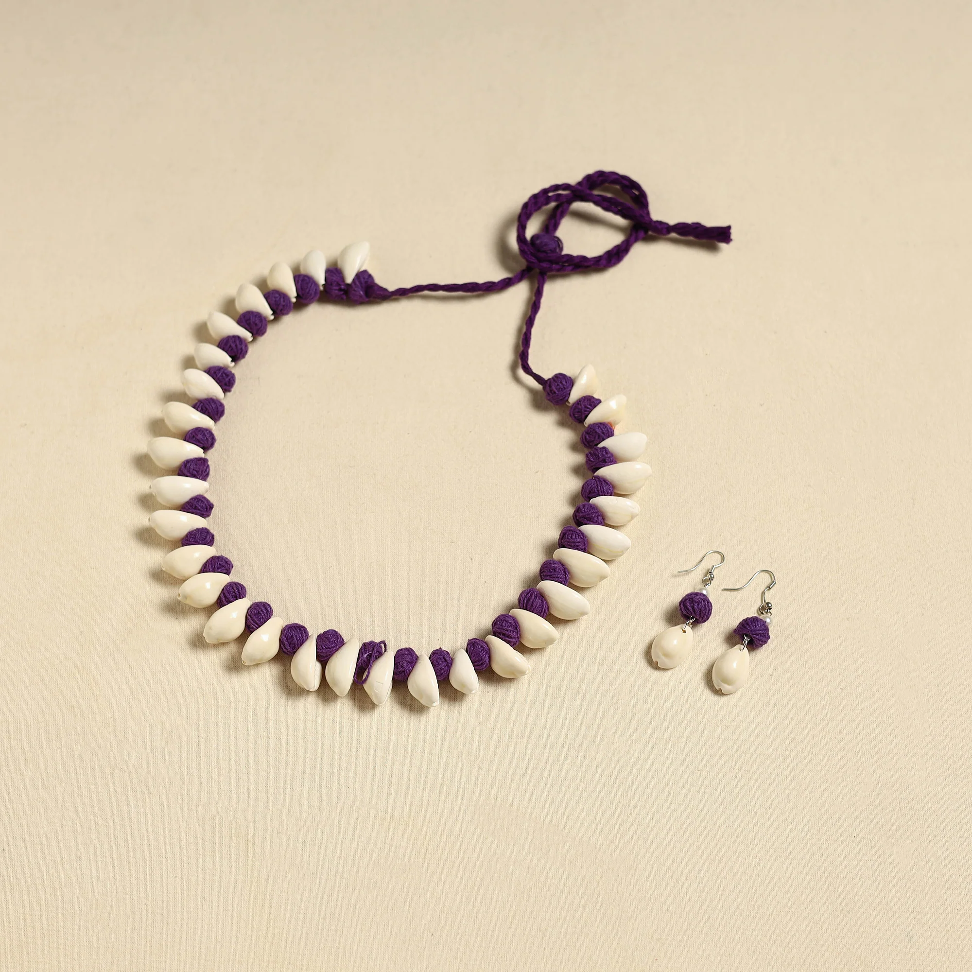 Handcrafted Thread Beads Shell Work Necklace Set 03 - Image 2