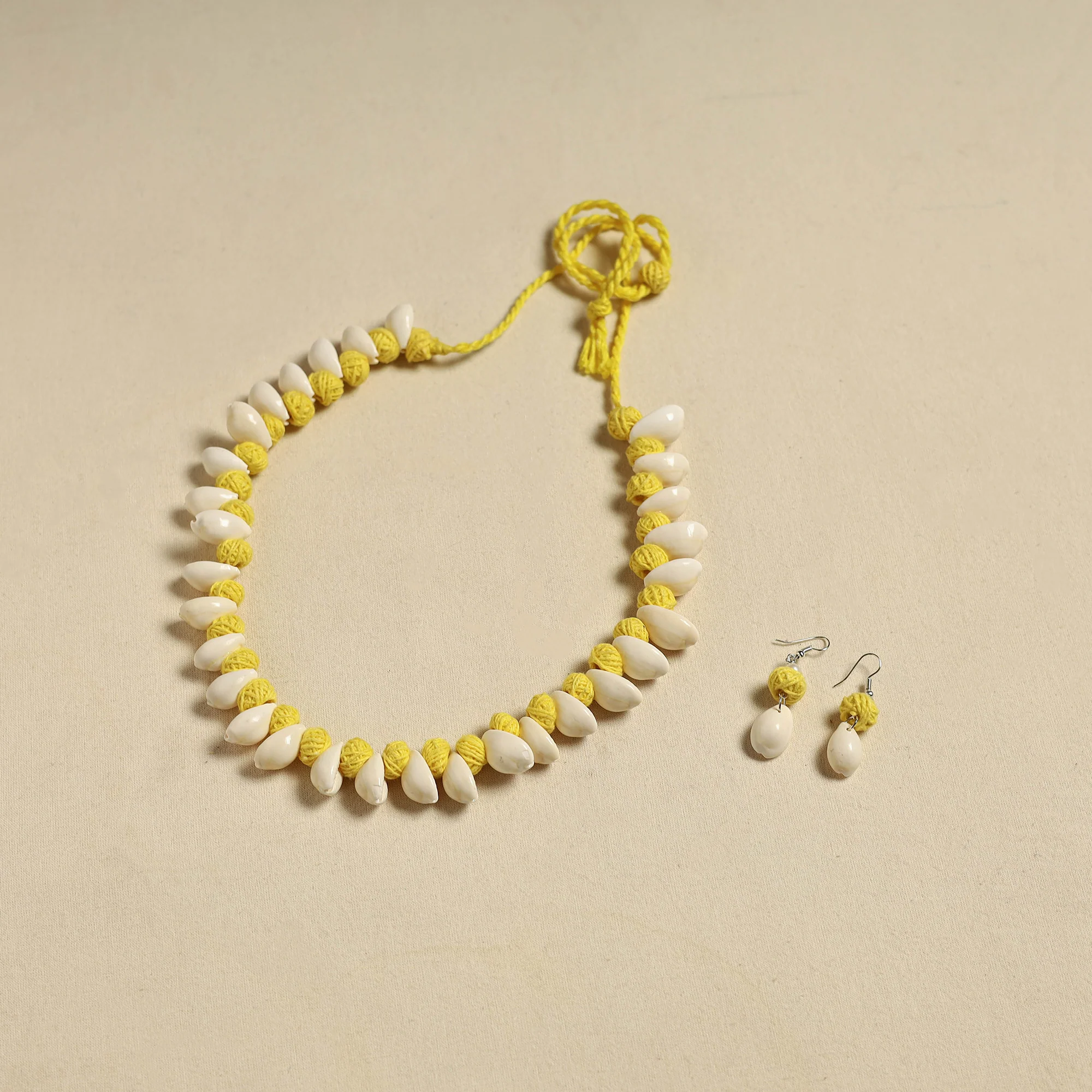 Handcrafted Thread Beads Shell Work Necklace Set 09 - Image 2
