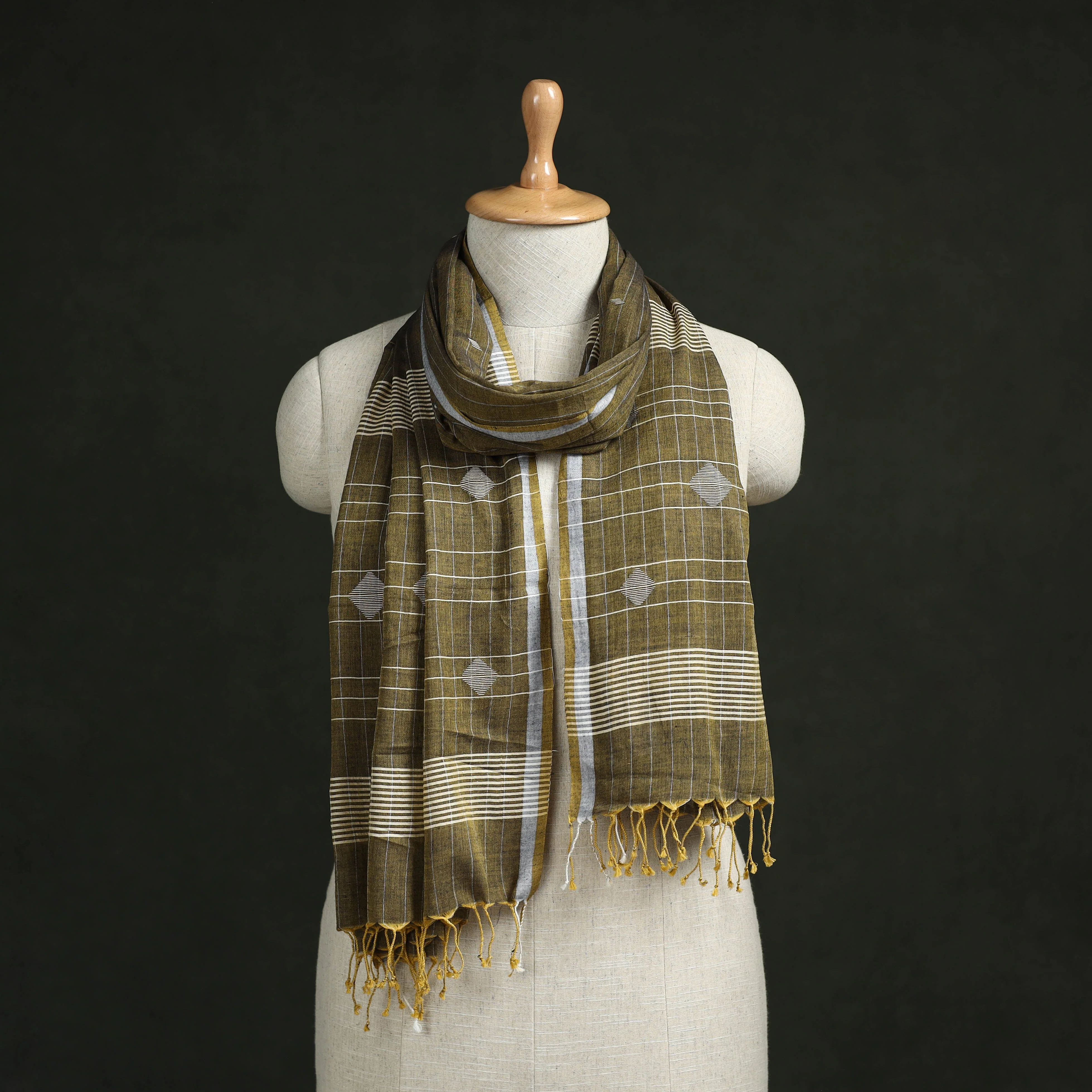 Green - Handloom Cotton Burdwan Jamdani Stole with Tassels 07